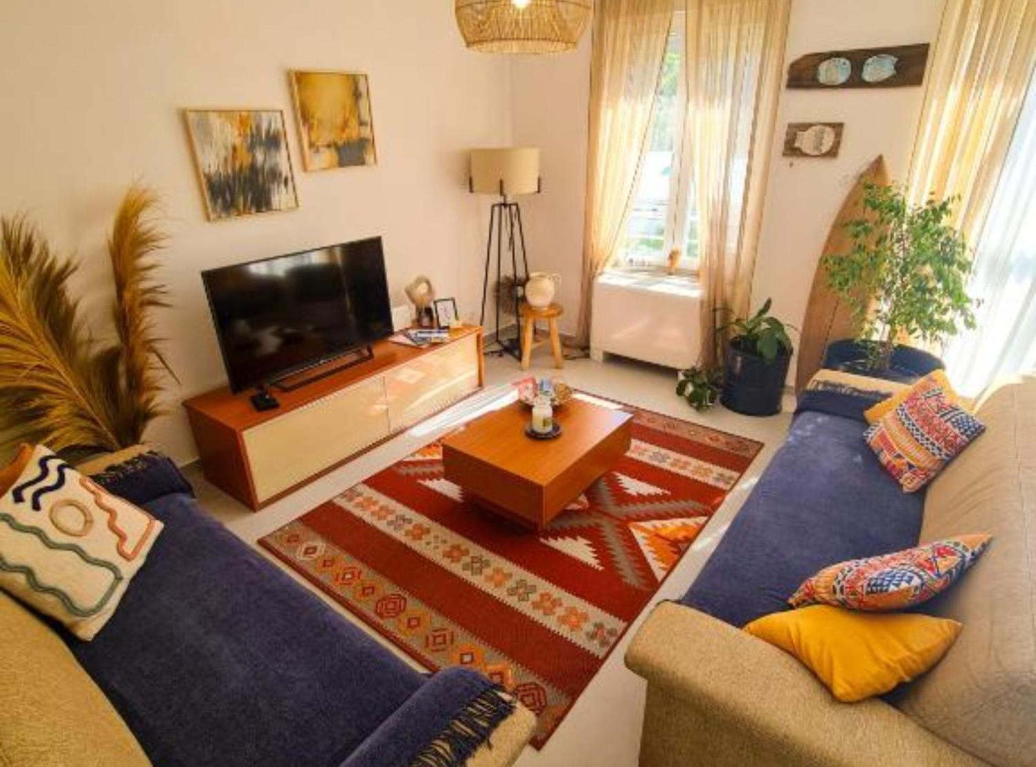 Two bedroom apartment with Balcony and Mountain View photo 1