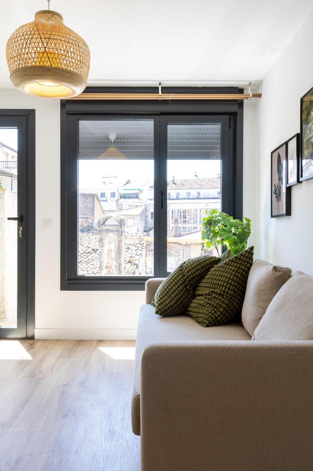 Apartamento de Dos Habitaciones con Terraza