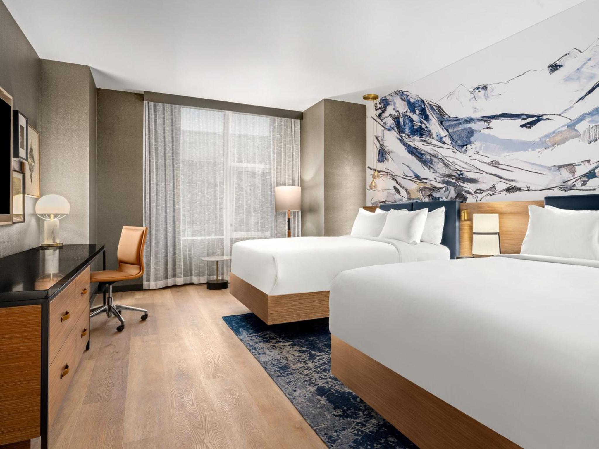 Queen Room with Two Queen Beds - Hearing Accessible/Non-Smoking - Photo 4