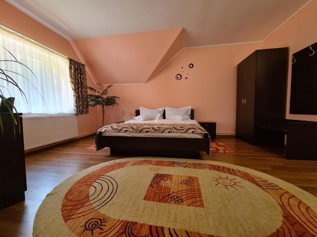 Double Room with Private Bathroom photo 1