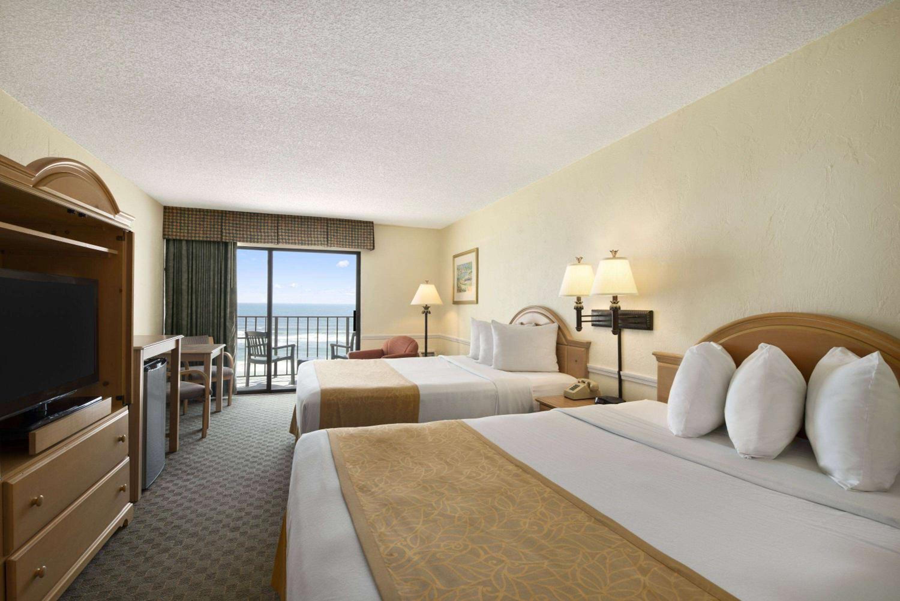 Double Room with Two Double Beds - Ocean View/Non-Smoking - Photo 1