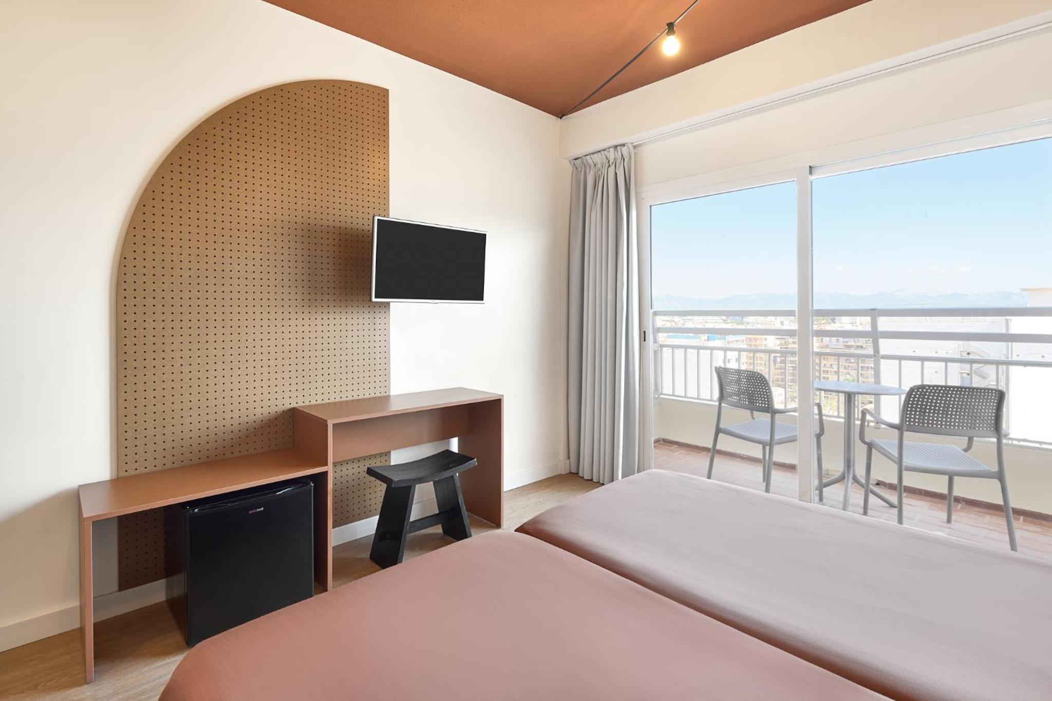 Double Room with Side Sea View (2 Adults) - Bed & Unlimited Brunch, photo 6