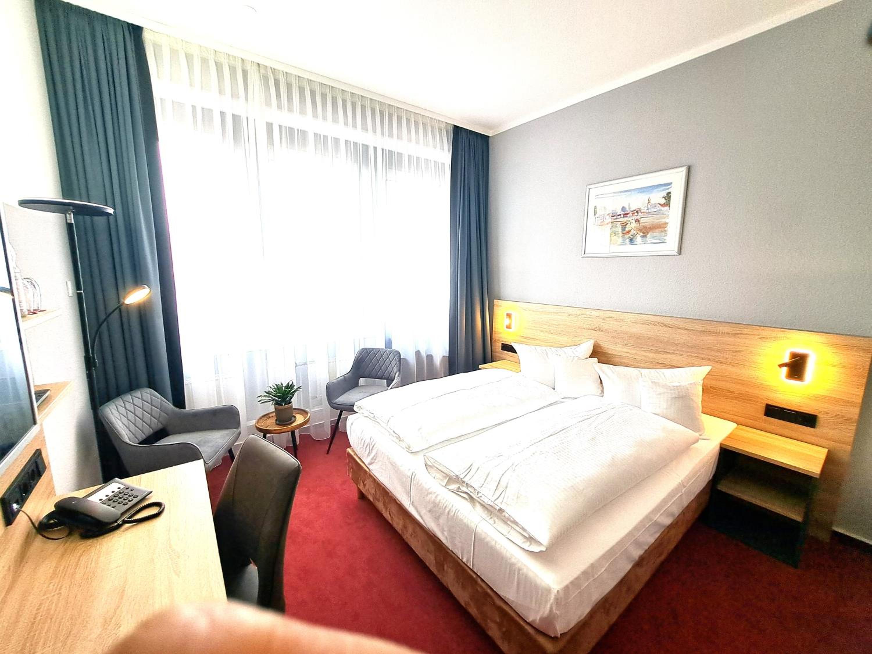 Superior Queen Room