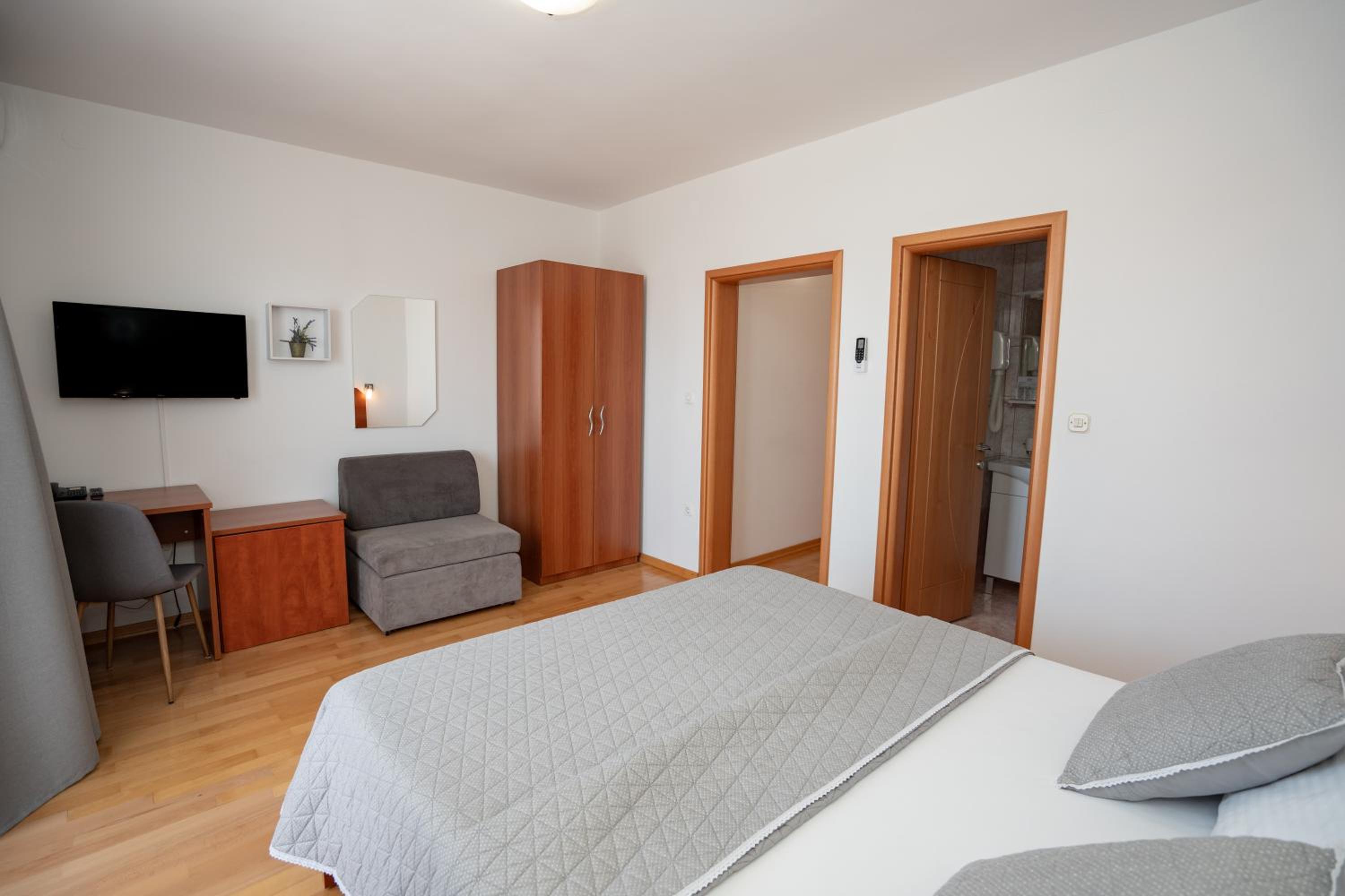 Double Room with Balcony and Sea View photo 2