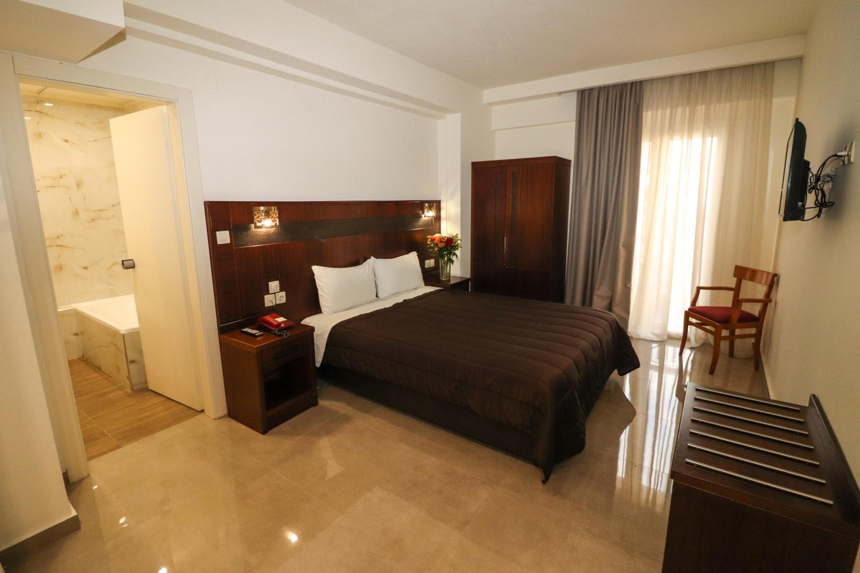  Double or Twin Room with Pool View photo 2