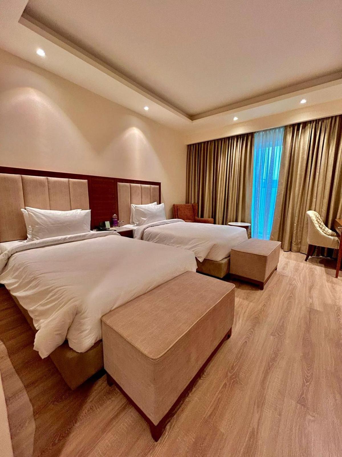 Superior Twin Room photo 2