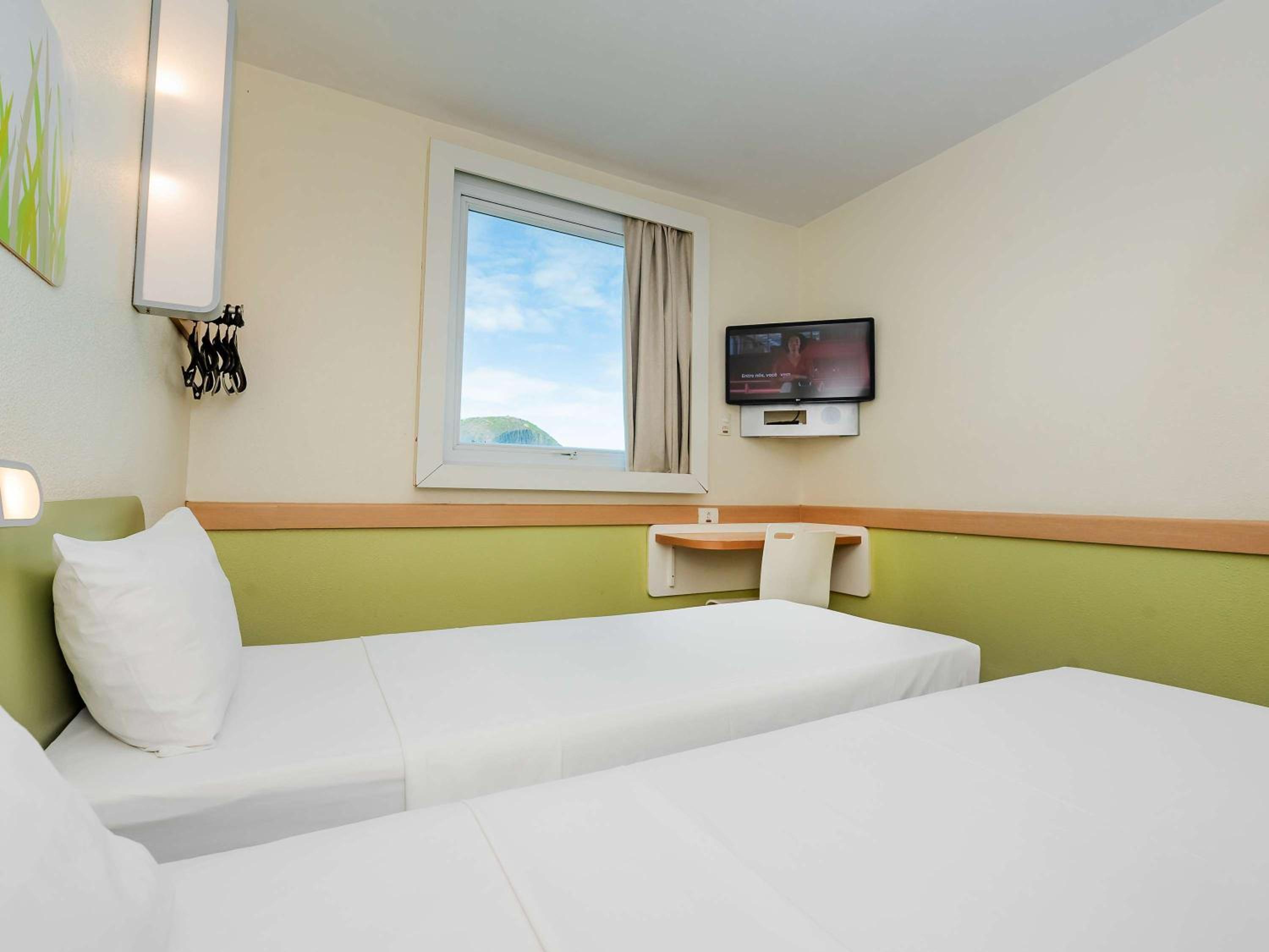 Functional rooms with 2 twin beds