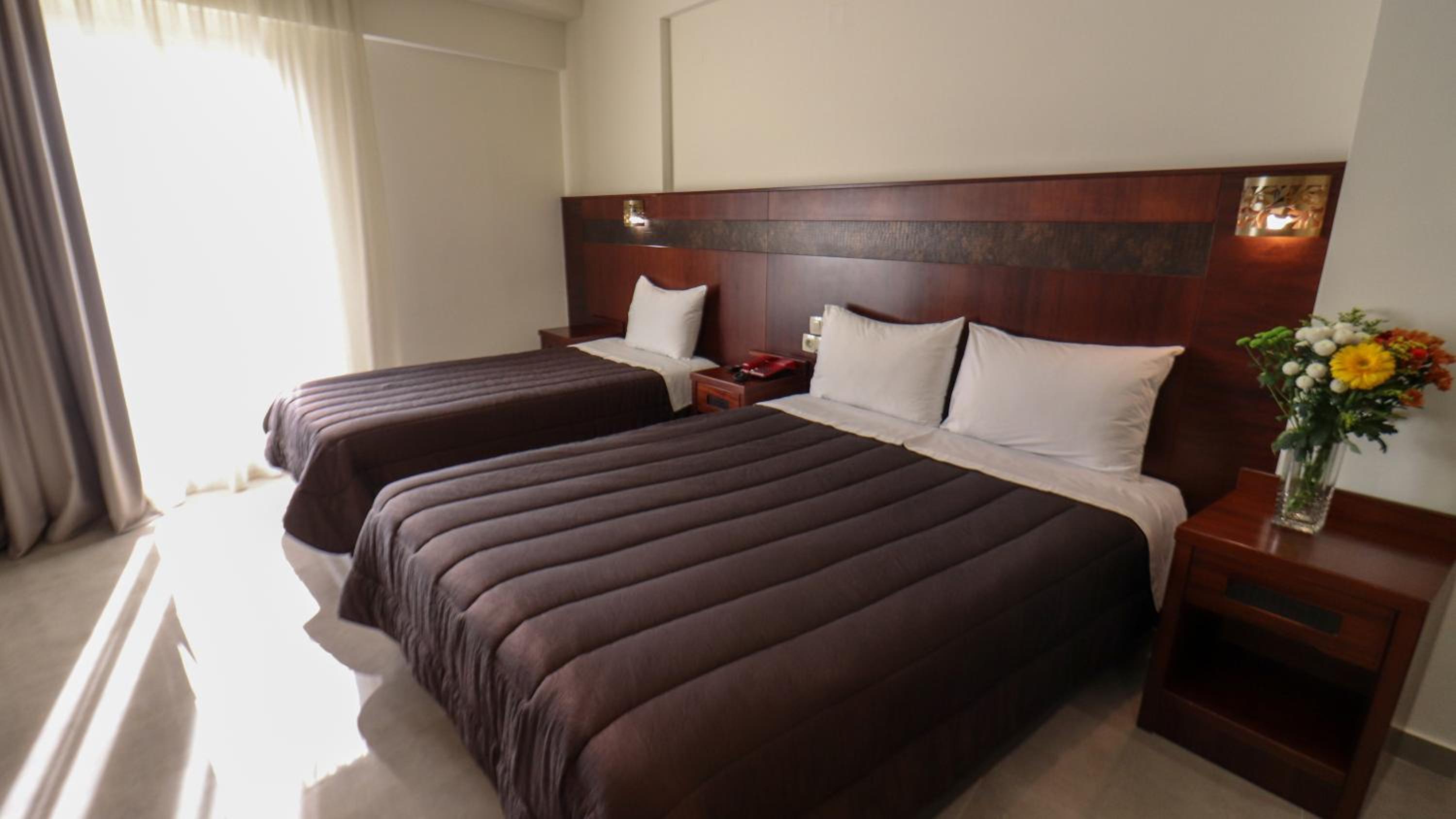 Triple Room with Pool View photo 1