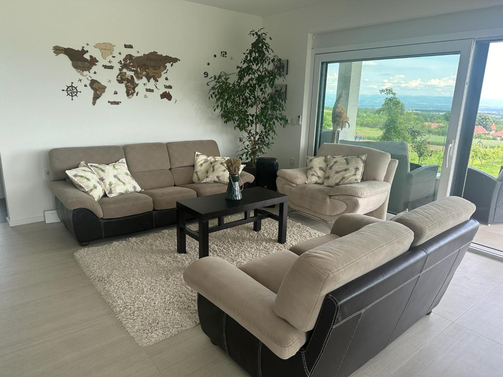 Three-Bedroom Villa photo 1