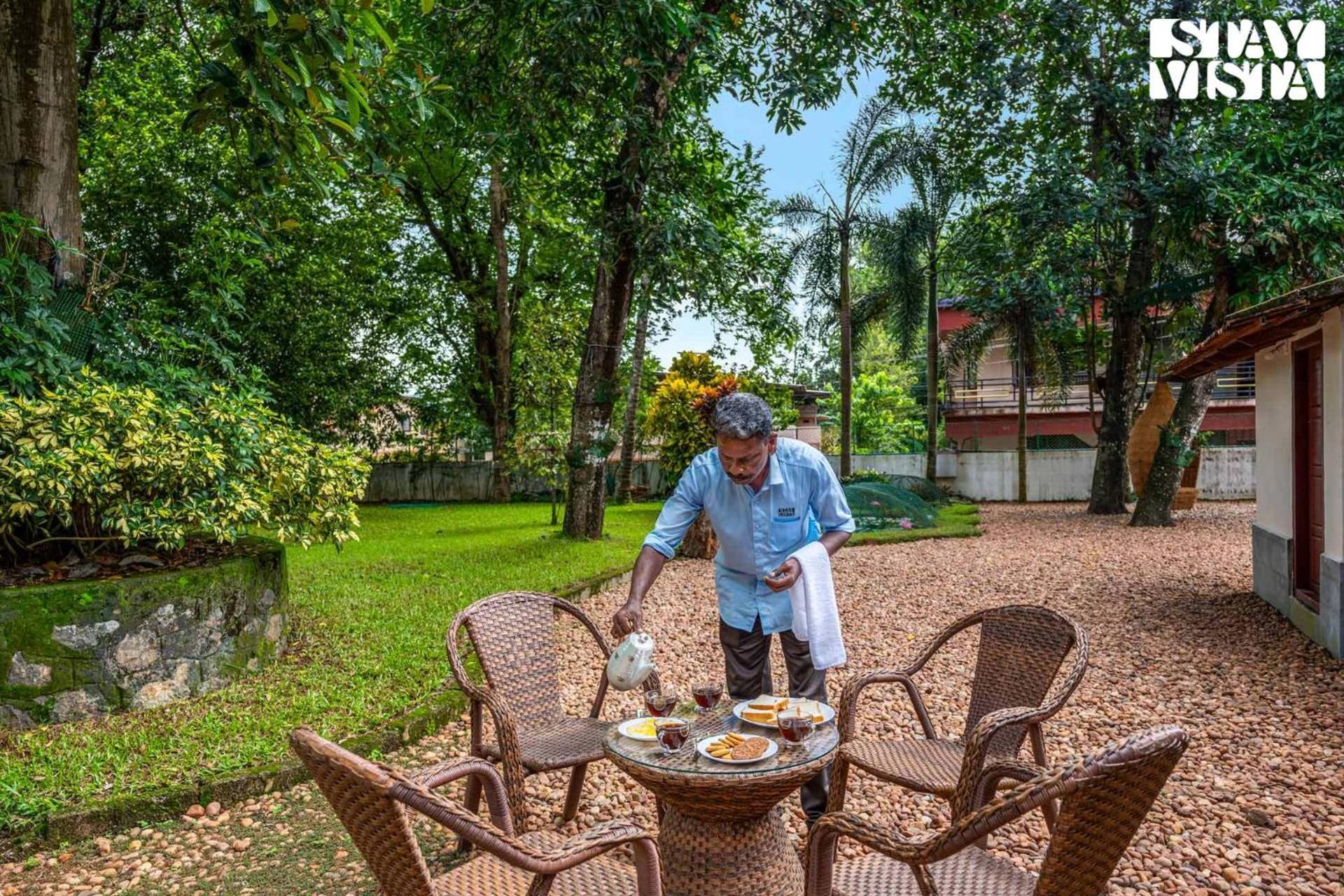 Villa photo 2