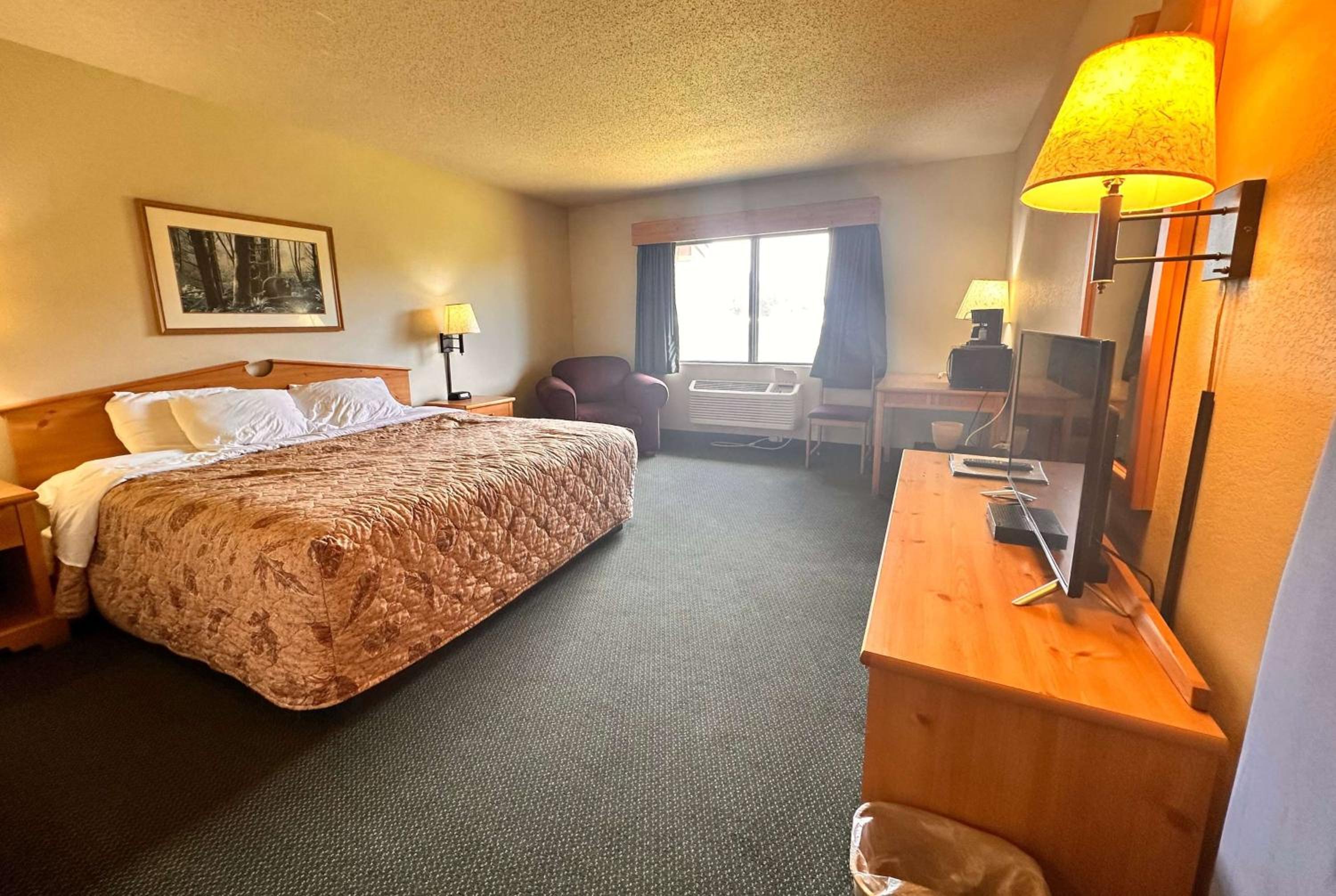 King Room - Second Floor/Non-Smoking - Photo 1