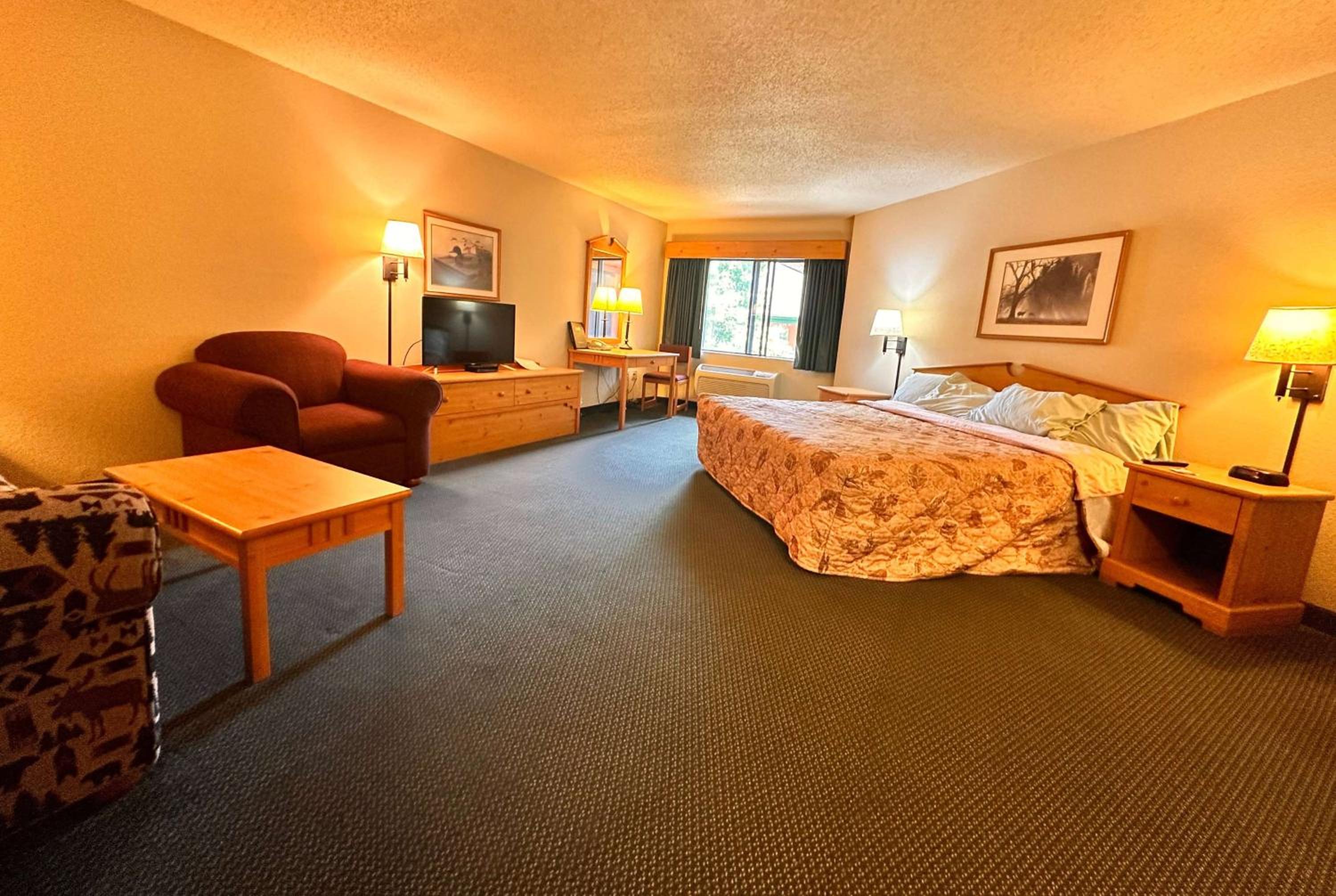 Superior King Room - Non-Smoking - Photo 1
