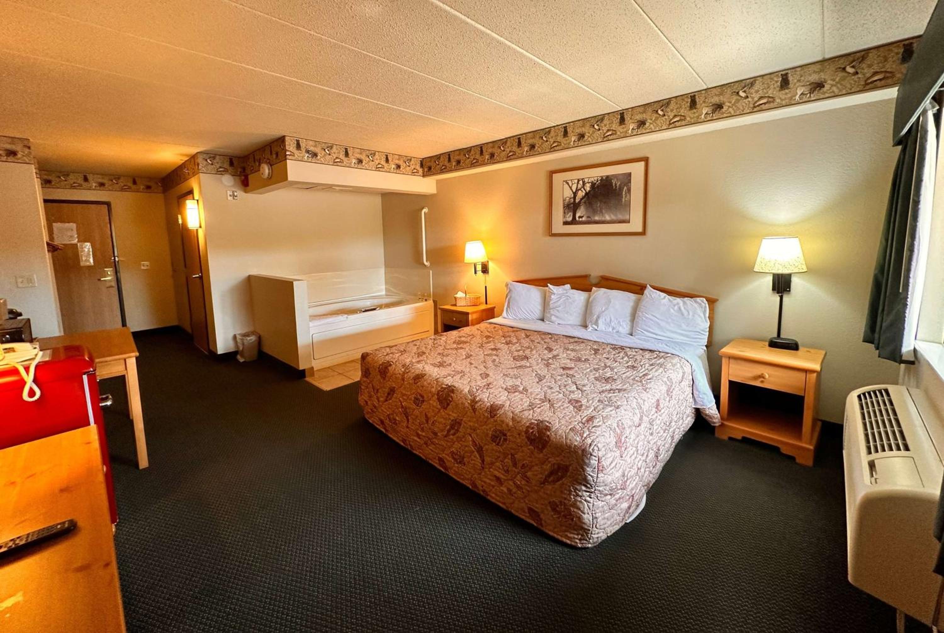 Superior King Room - Non-Smoking - Photo 2