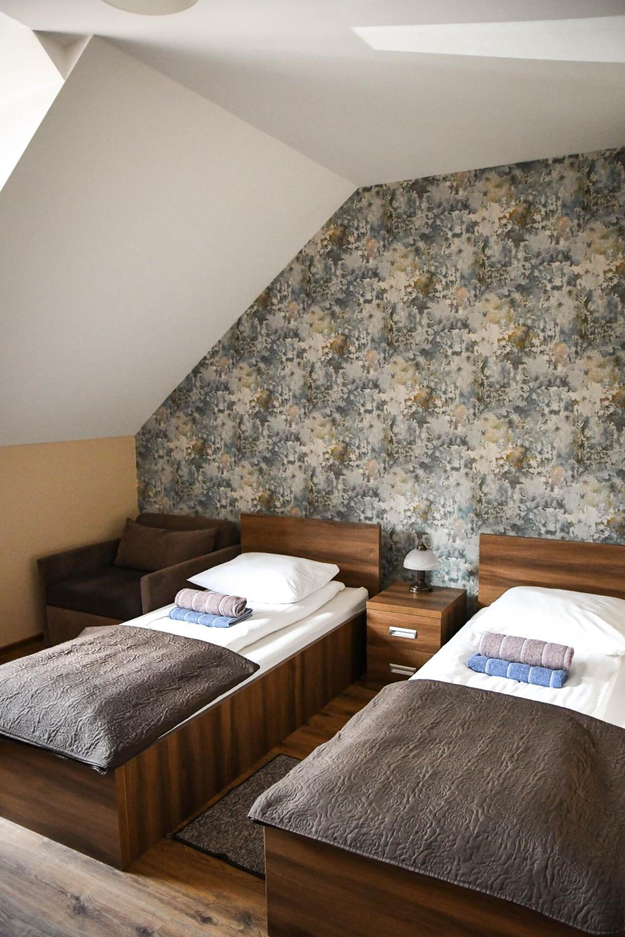 Double or Twin Room - Photo 2