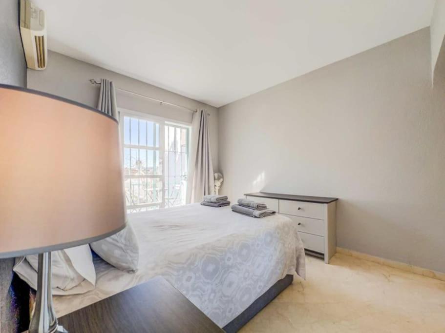 Apartamento de dos habitaciones con balcón y terraza