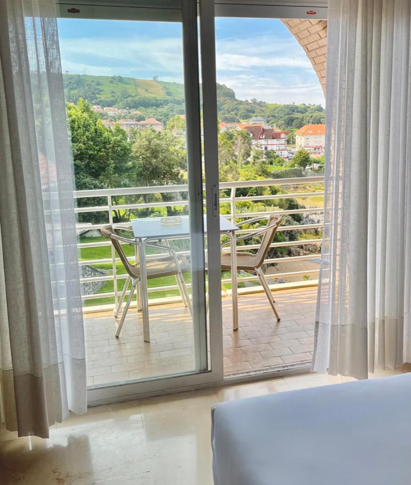 Double or Twin Room with Balcony photo 2