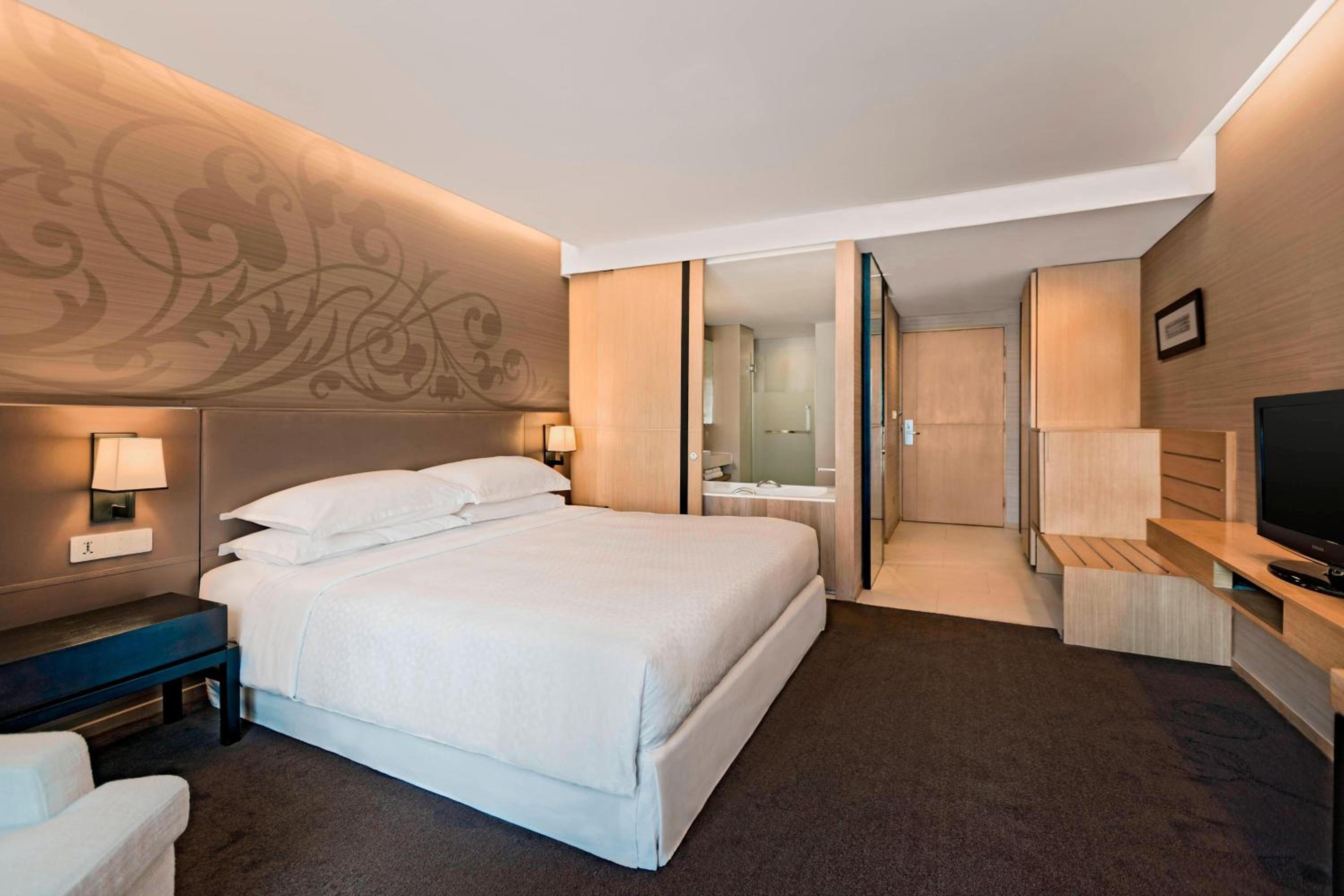 Premier King Room - Accessible