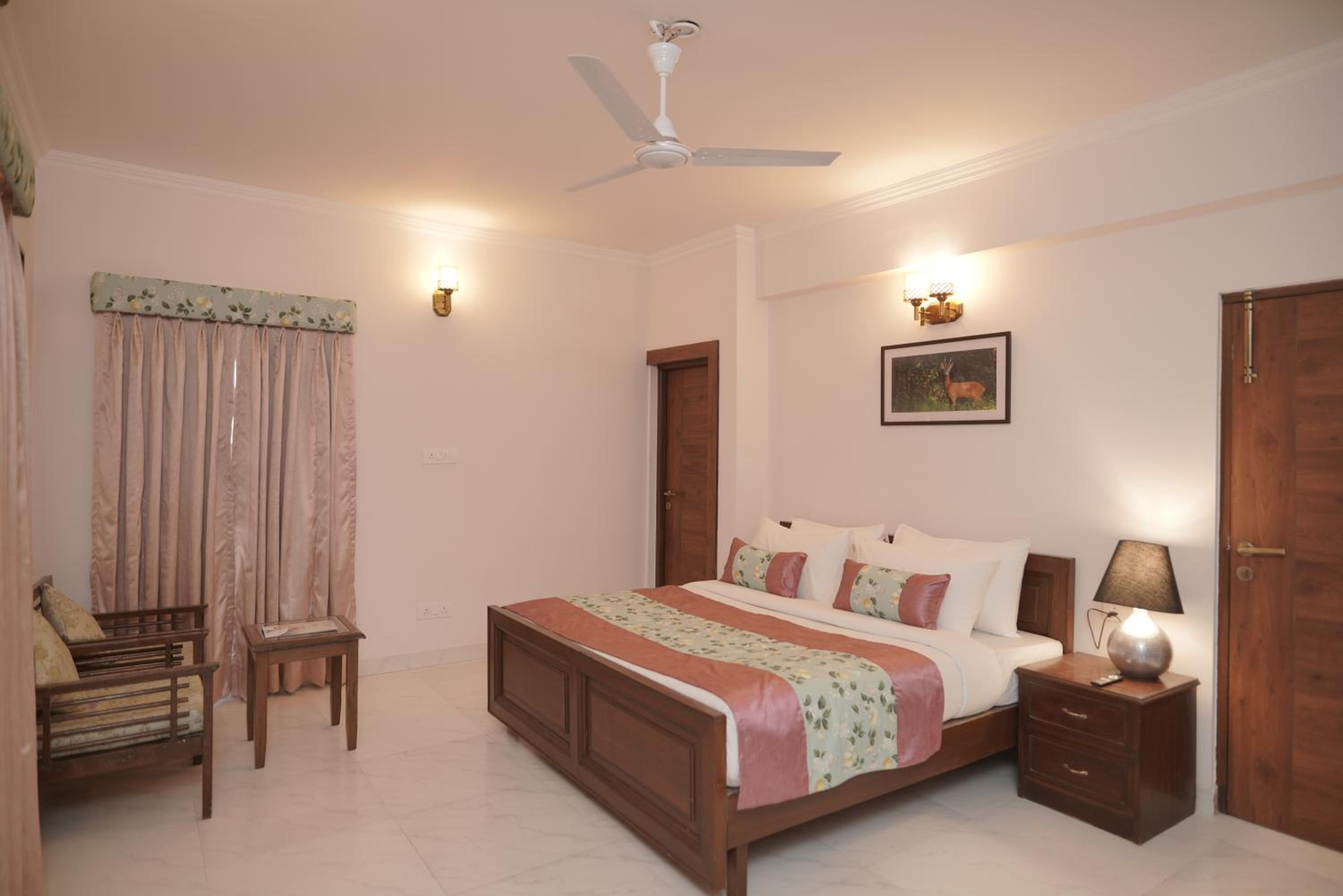 Standard Room With Balcony & Valley View