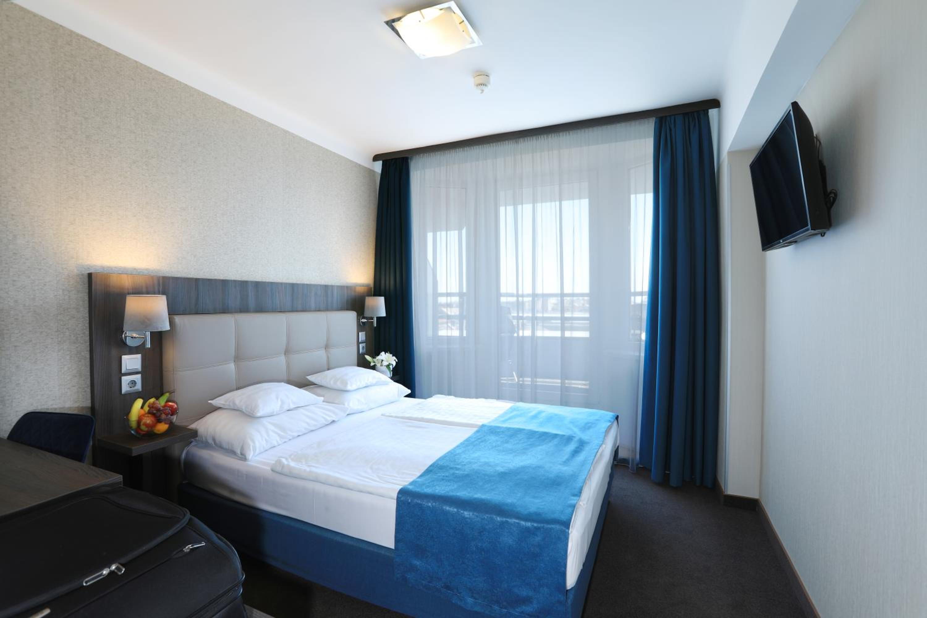 Superior Double Room with Balcony - Photo 1