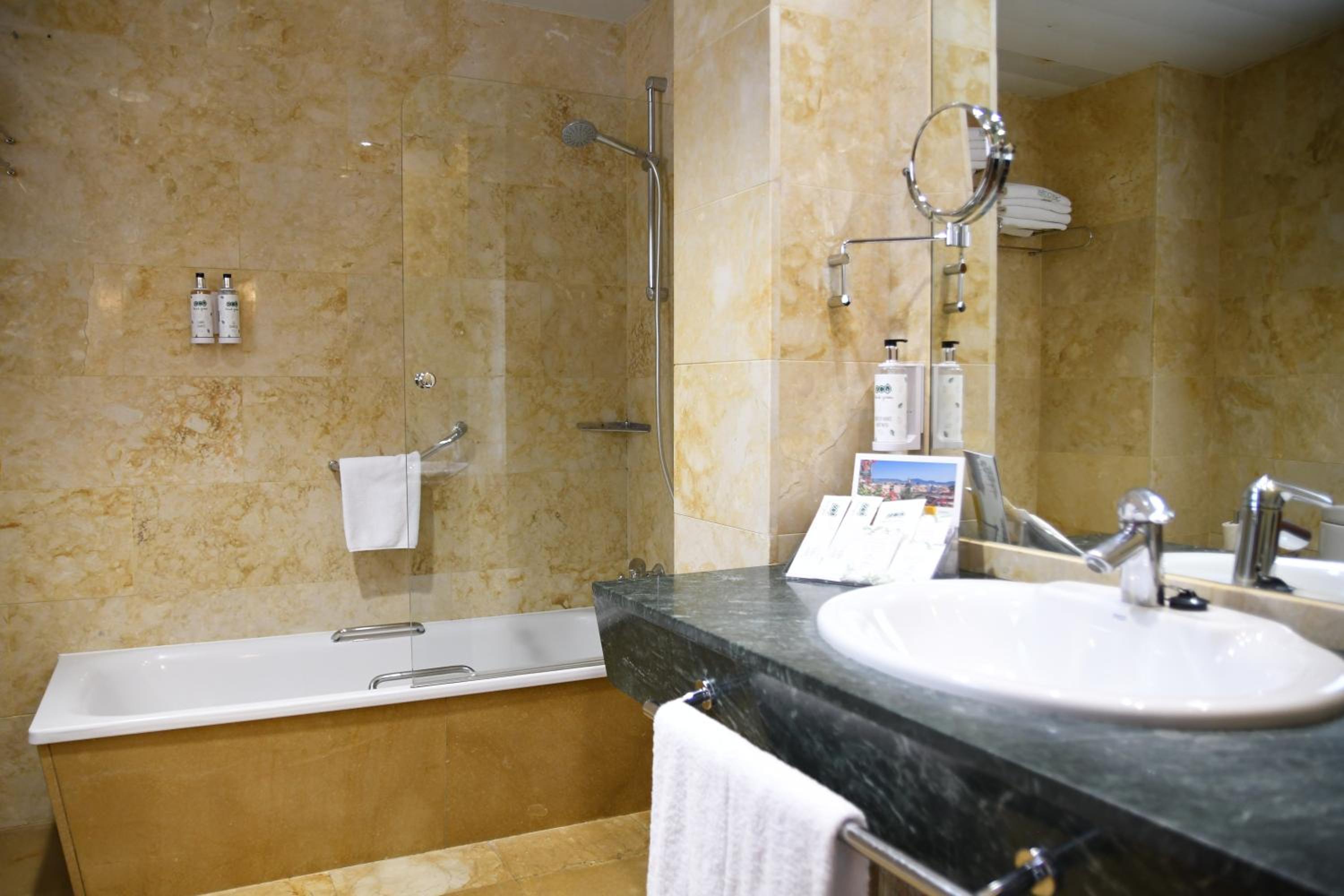 Double Room (1-2 people) - Photo 3