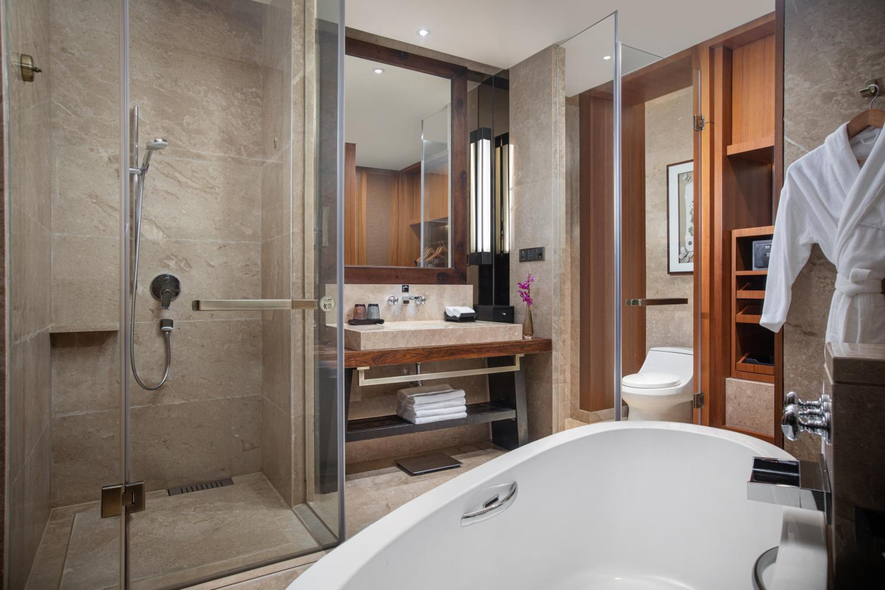 Premium King Room with Balcony