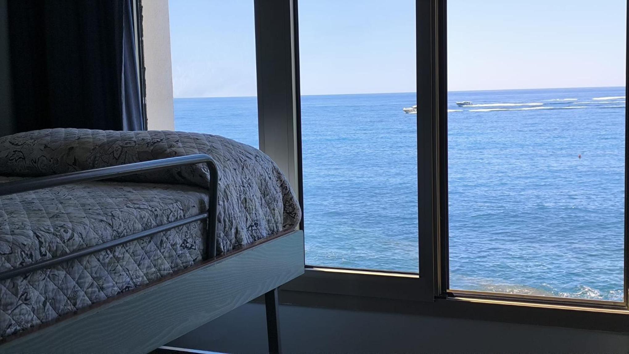 Family Room with Sea View - Photo 5