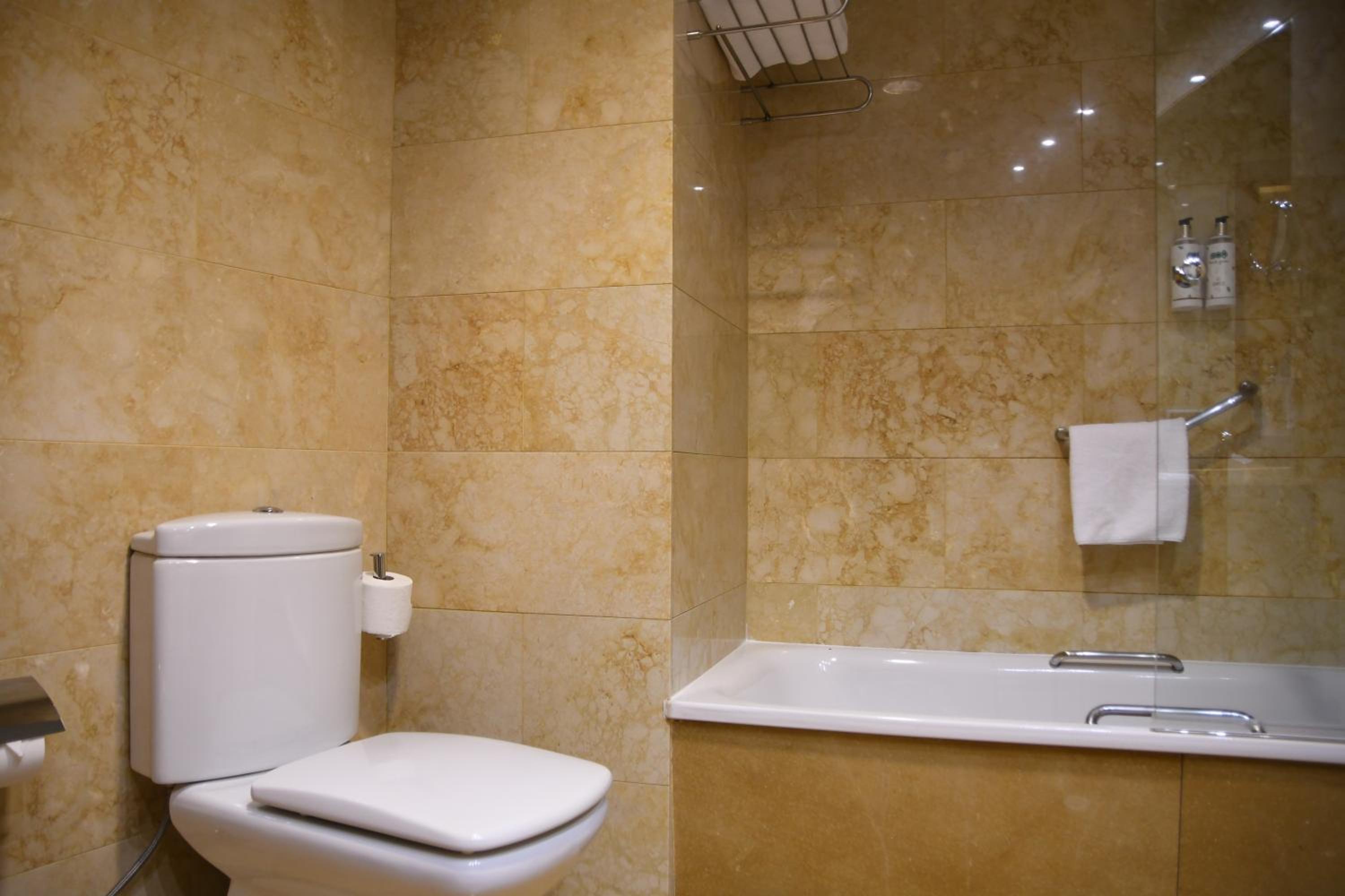 Superior Room - Photo 5