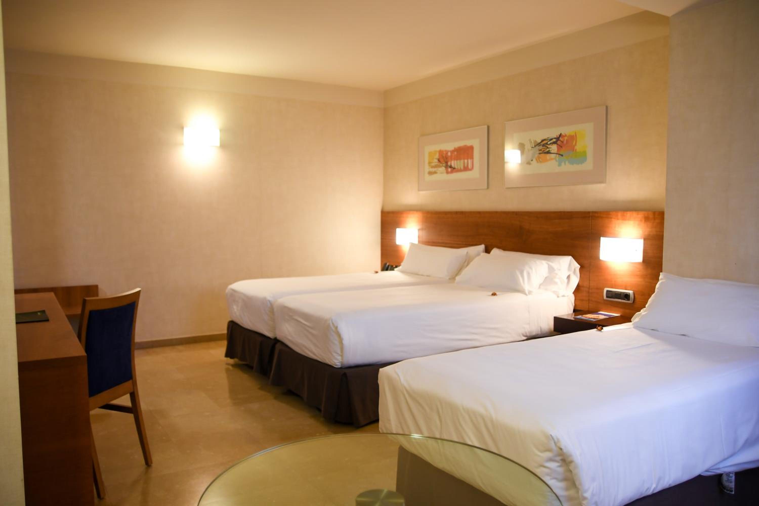 Triple Room - Photo 1