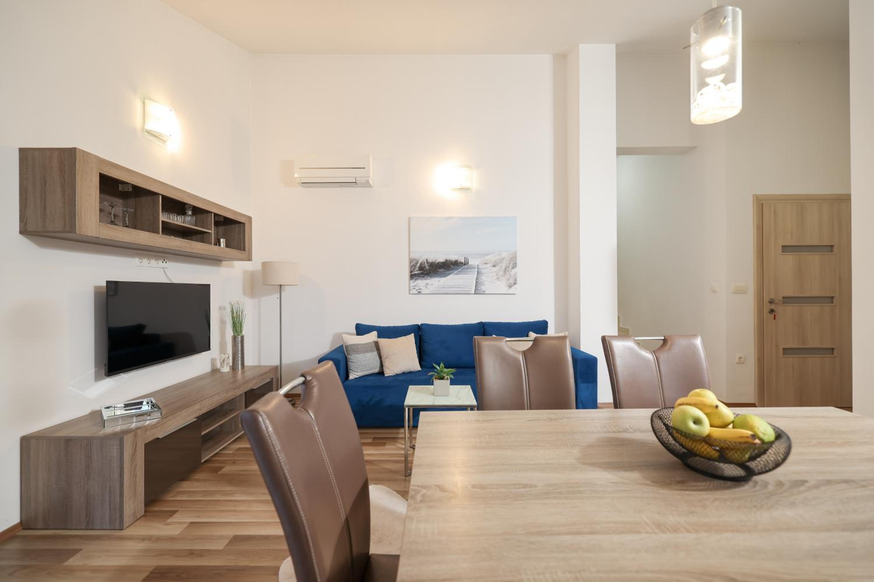 Two-Bedroom Apartment - Photo 5