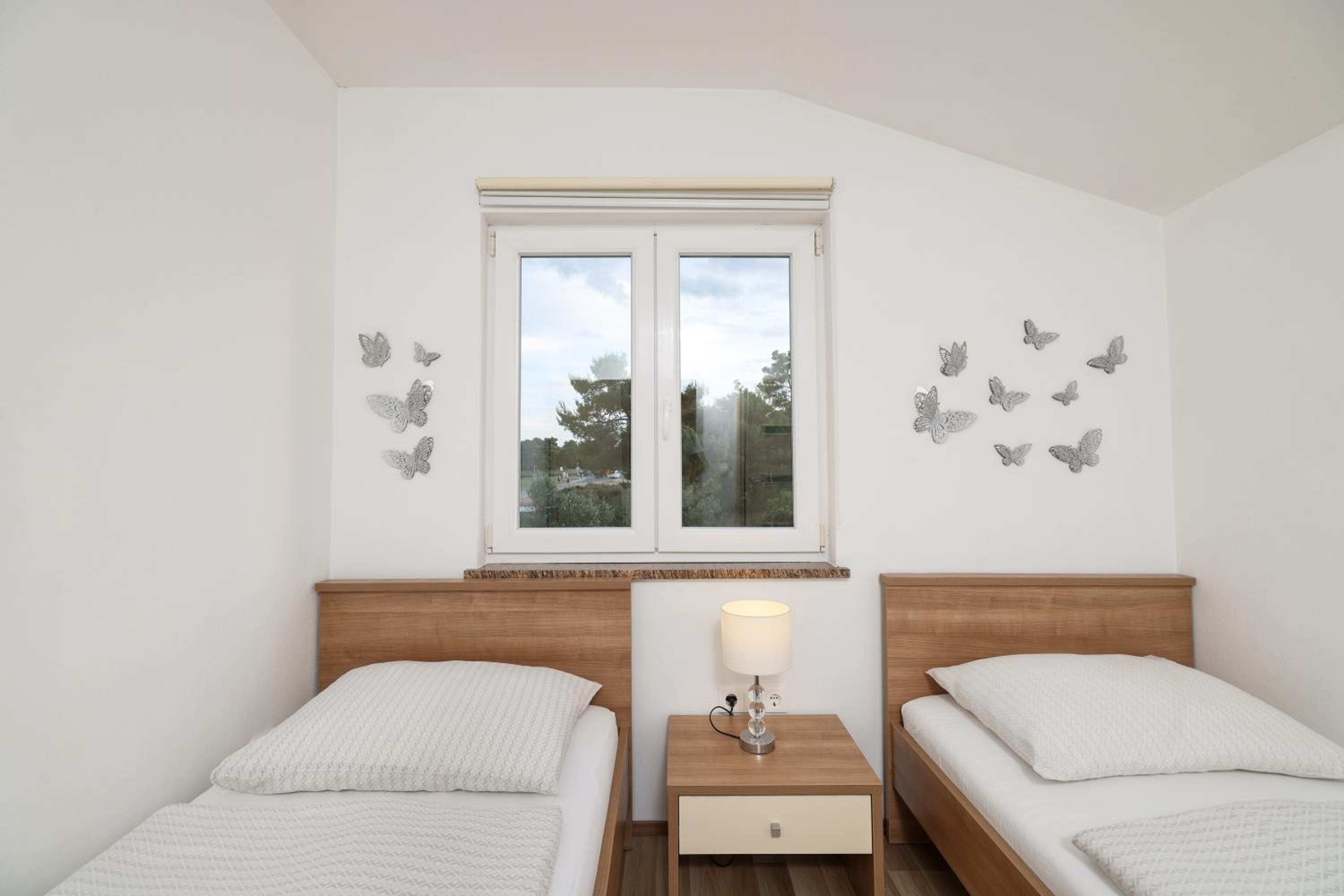 Two-Bedroom Apartment - Photo 4