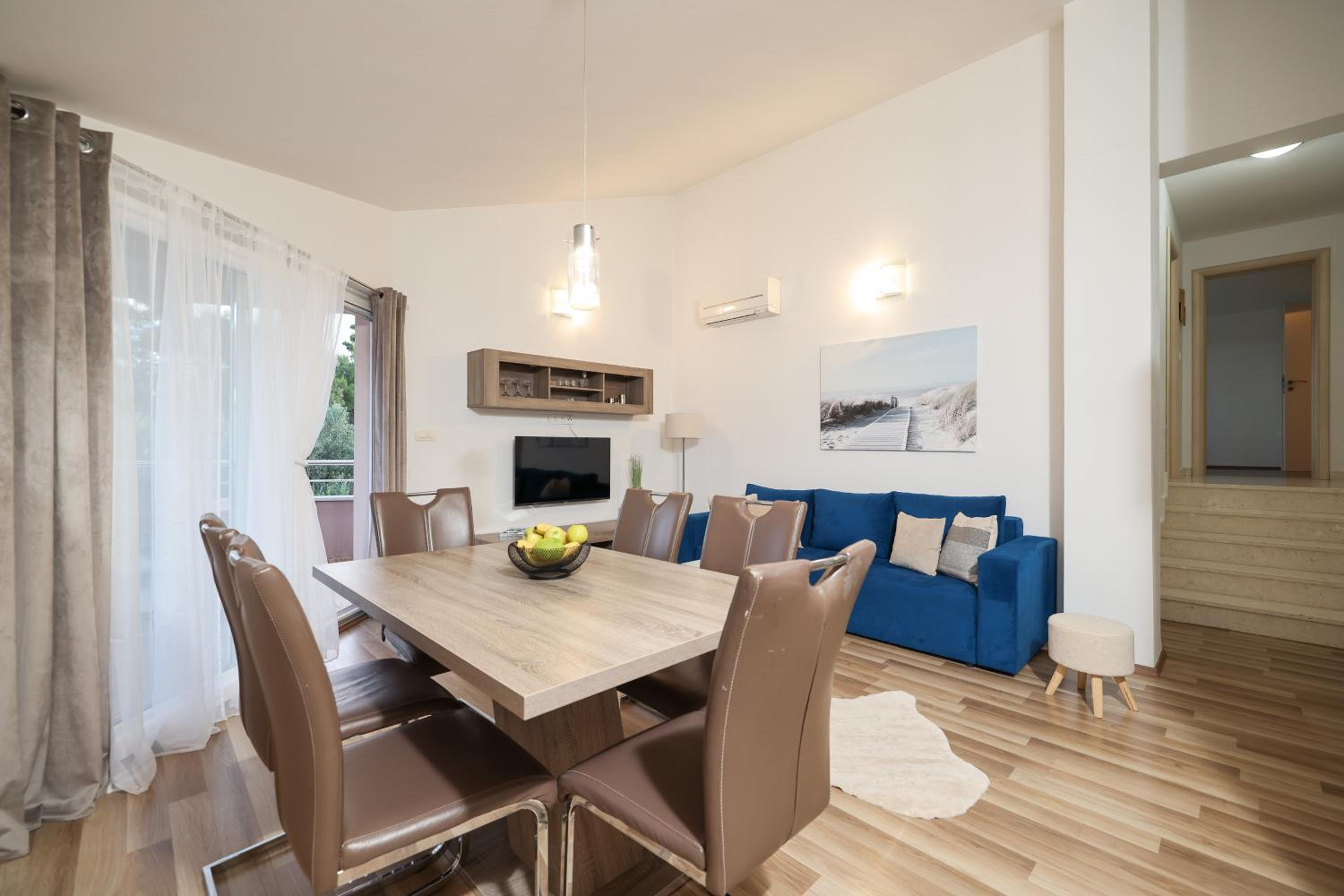 Two-Bedroom Apartment - Photo 6