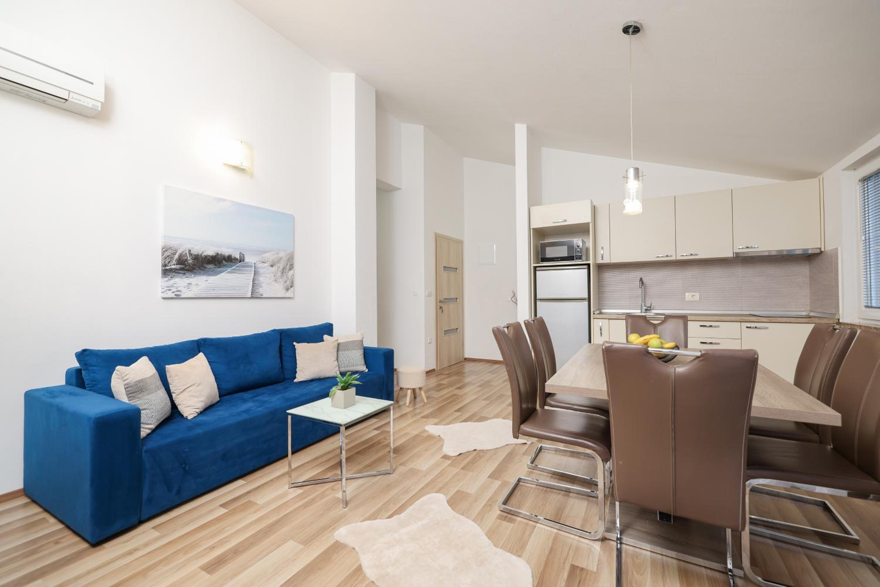 Two-Bedroom Apartment - Photo 23