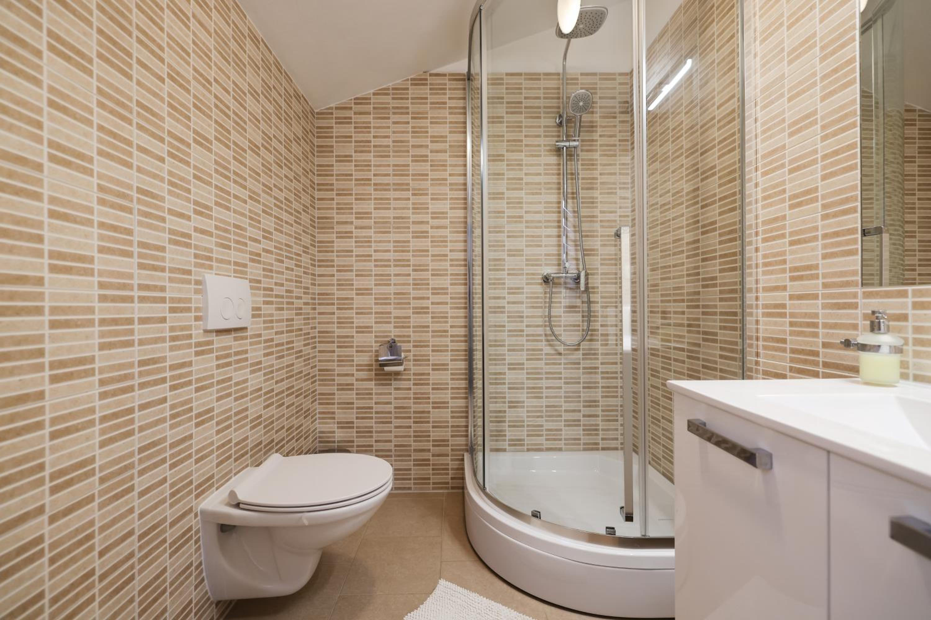 Two-Bedroom Apartment - Photo 2