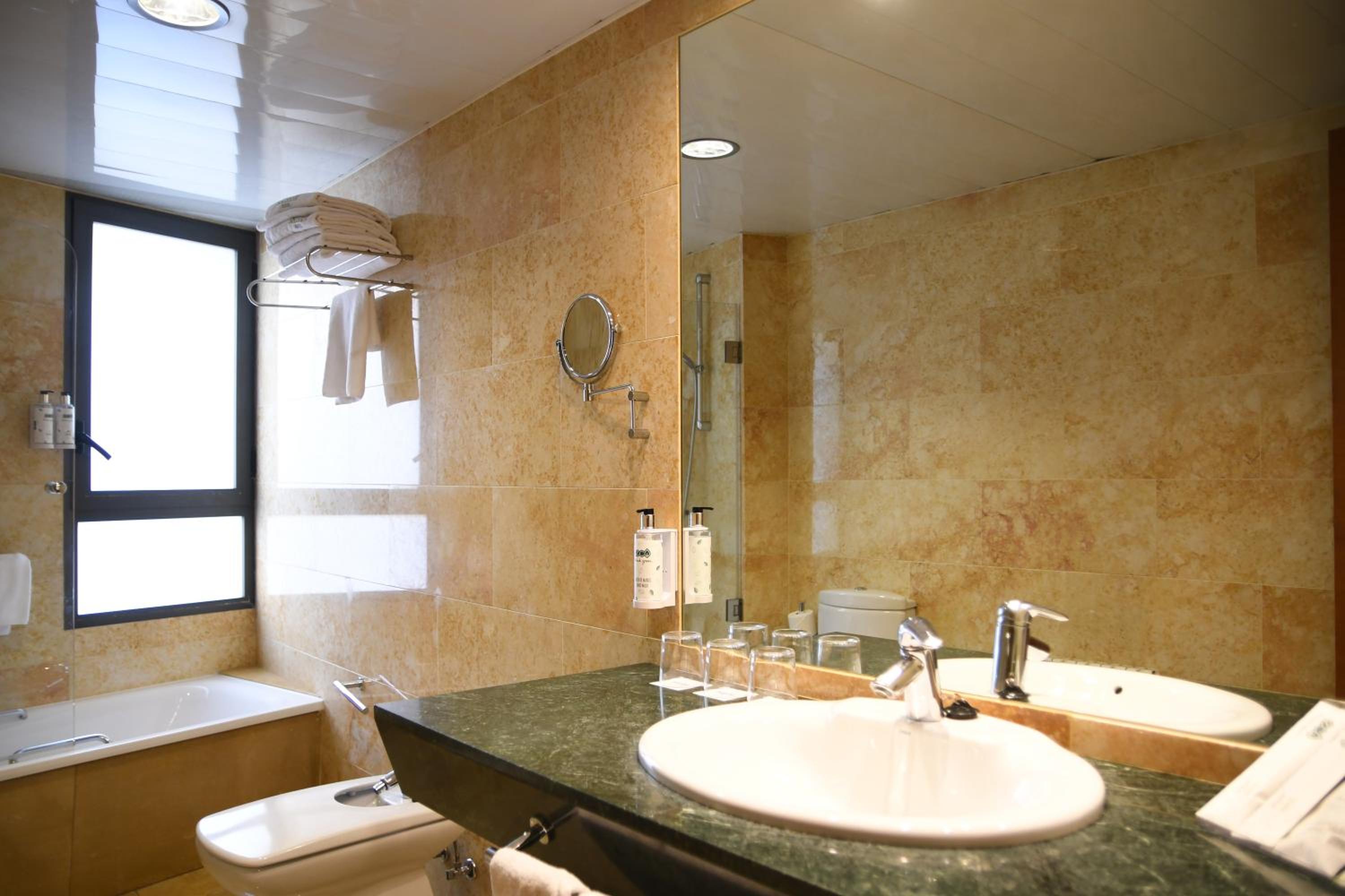Triple Room - Photo 2