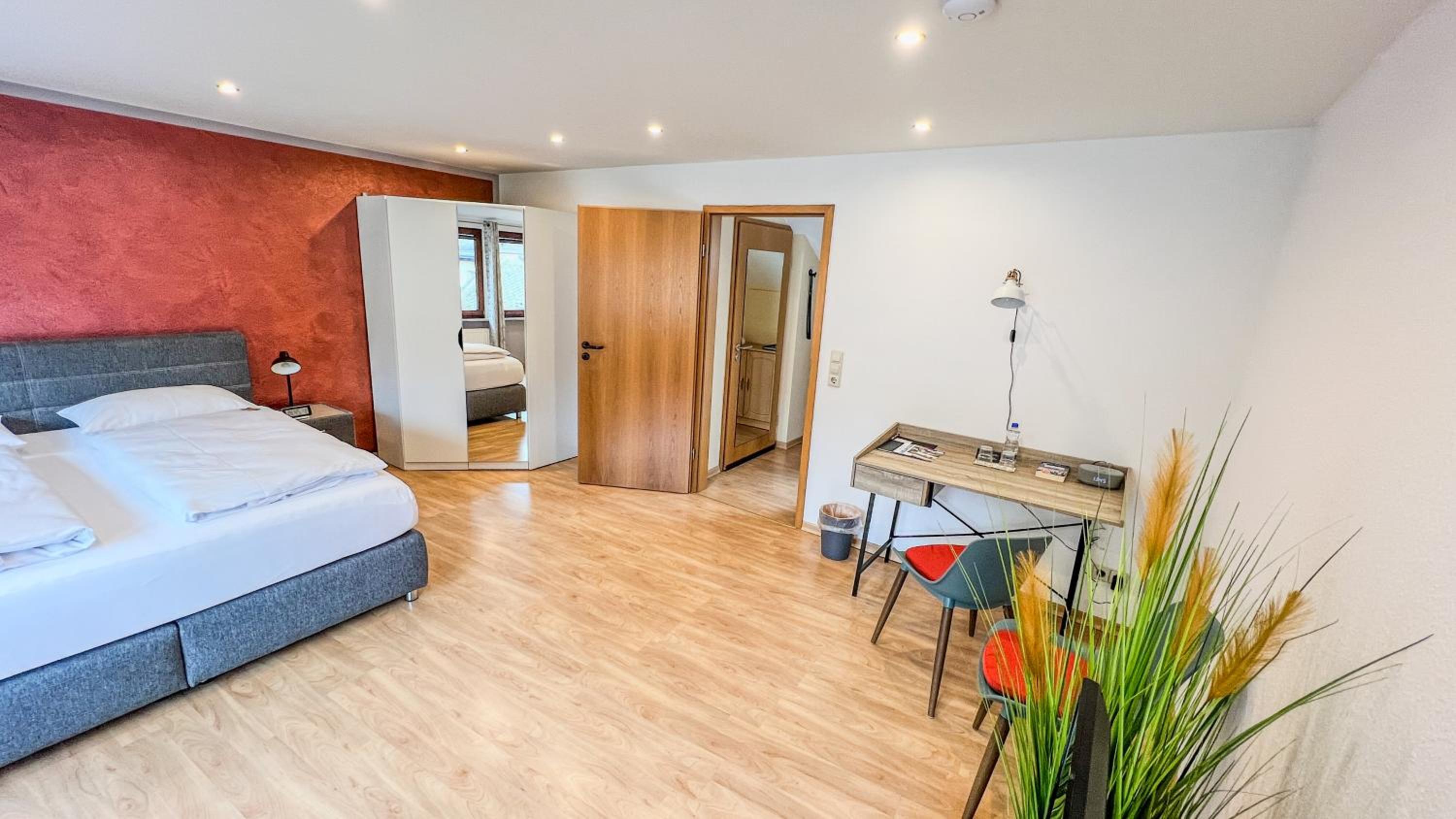 Double Room - Photo 7