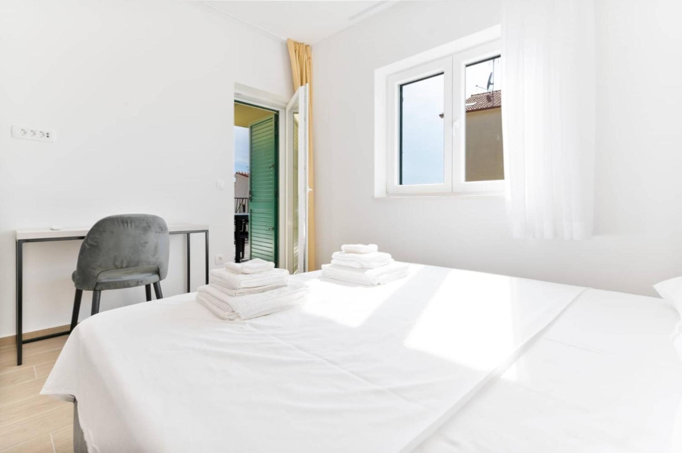 Two bedroom apartment with Balcony photo 1