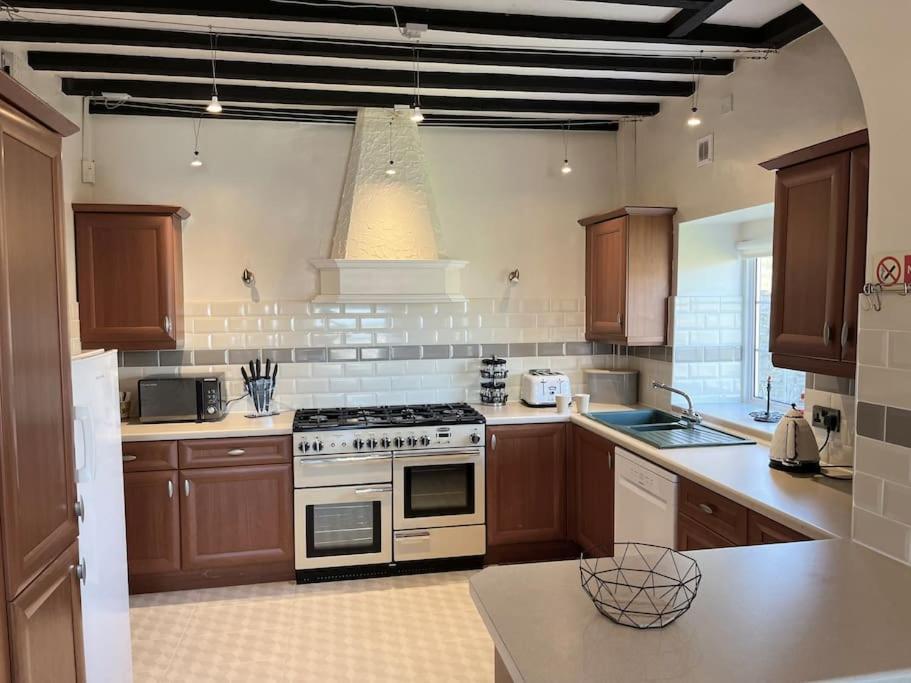 Four-Bedroom House photo 2