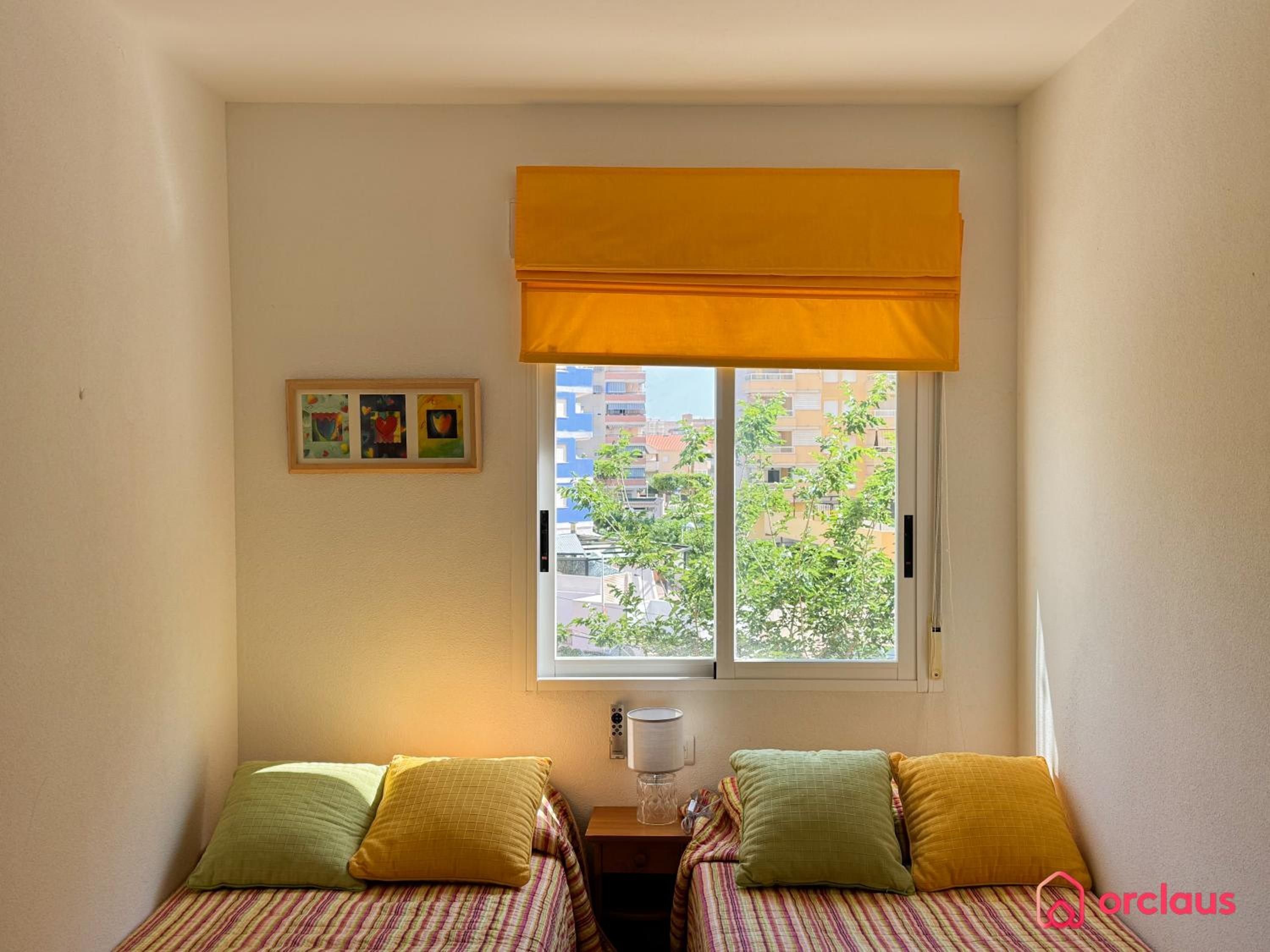 Apartamento de Dos Habitaciones con Terraza