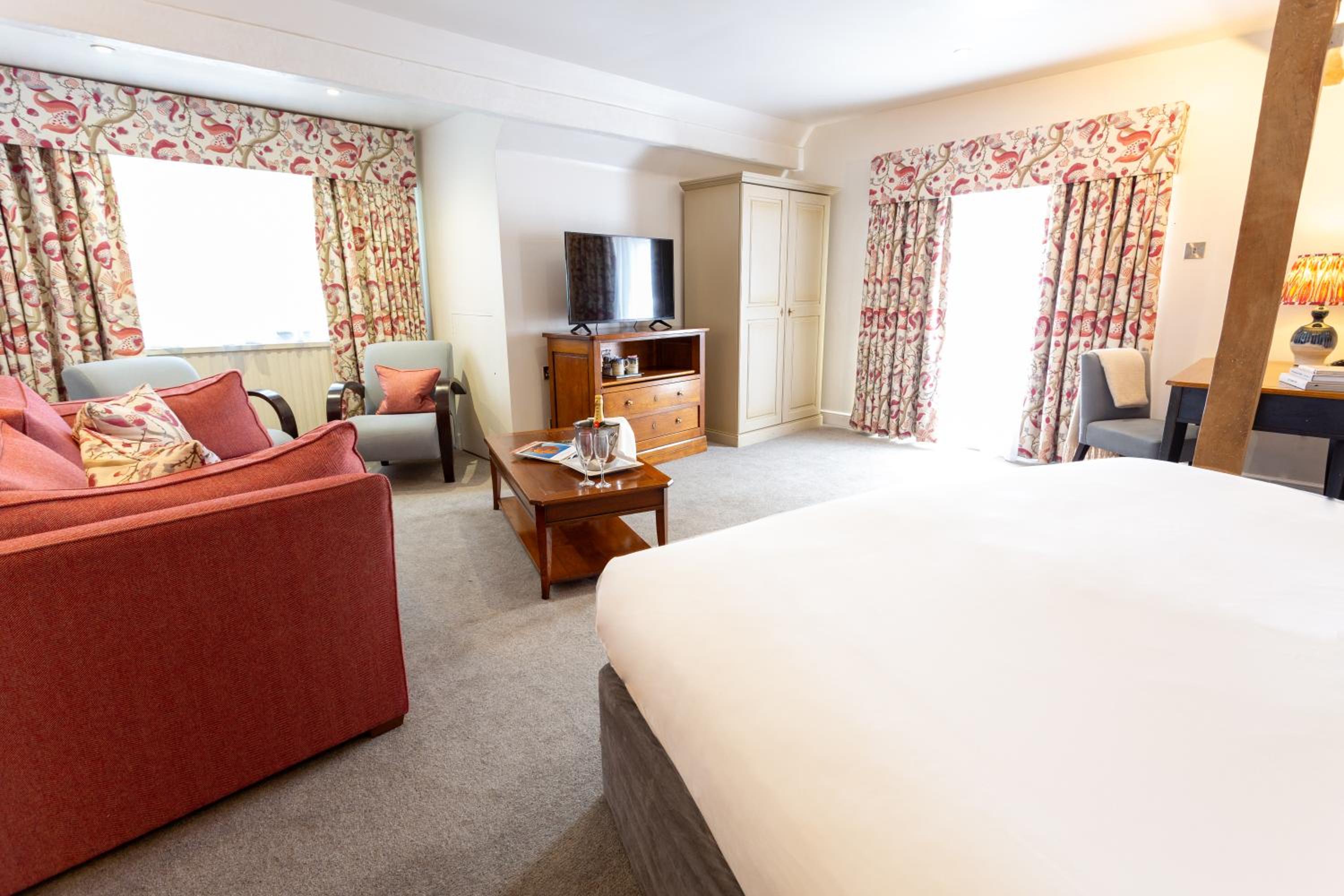 Deluxe Double or Twin Room photo 2