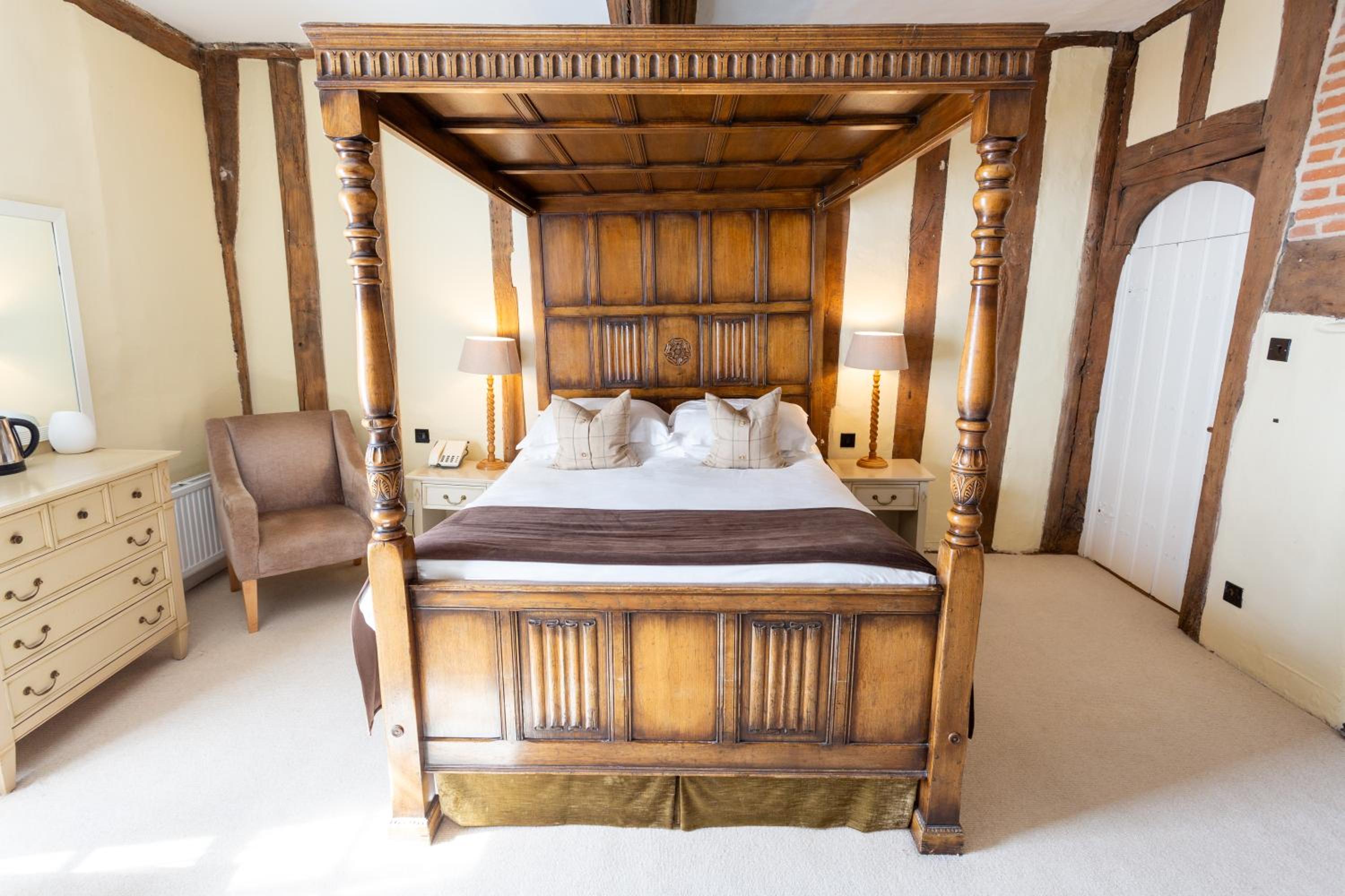 Queen Room photo 3