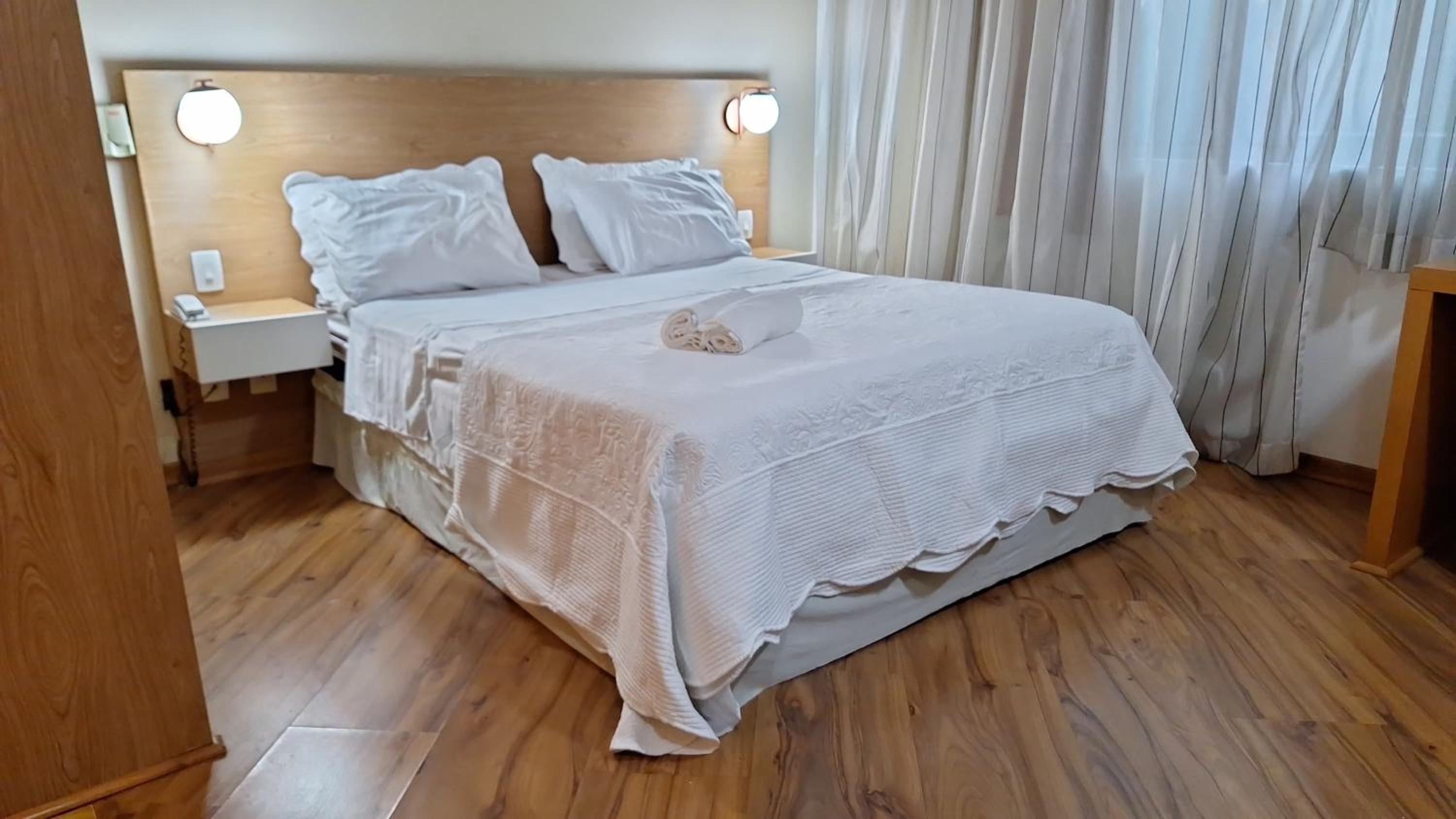 King Studio with Sofa Bed