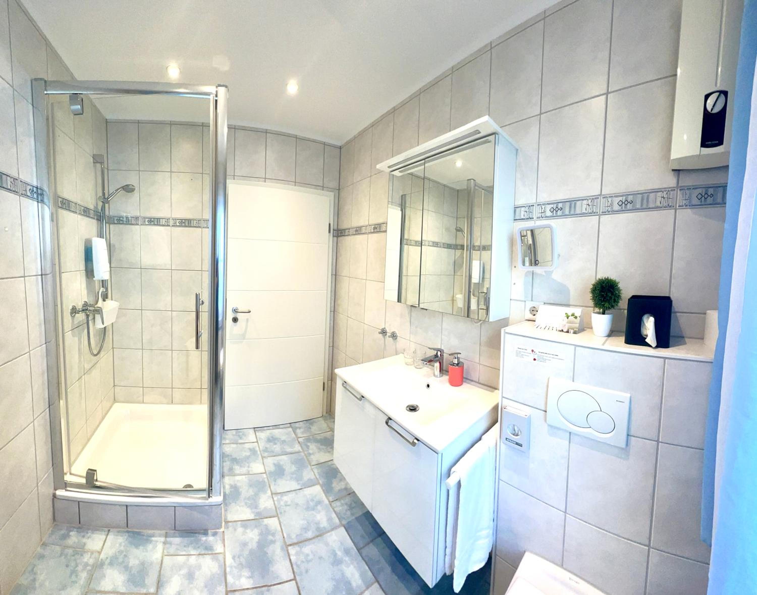 Double Room - Photo 12