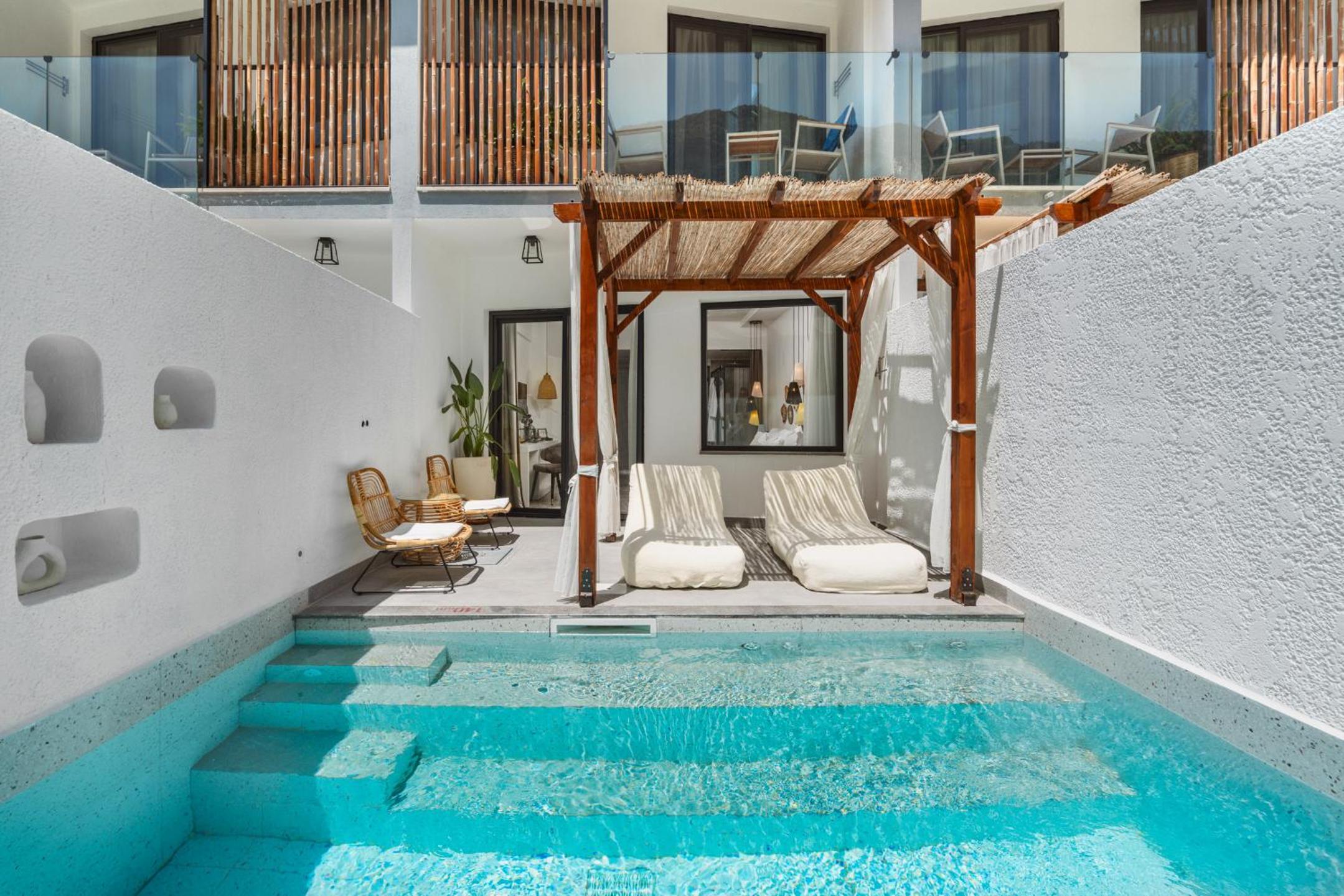 Royal Swim Up  Suite - Photo 3