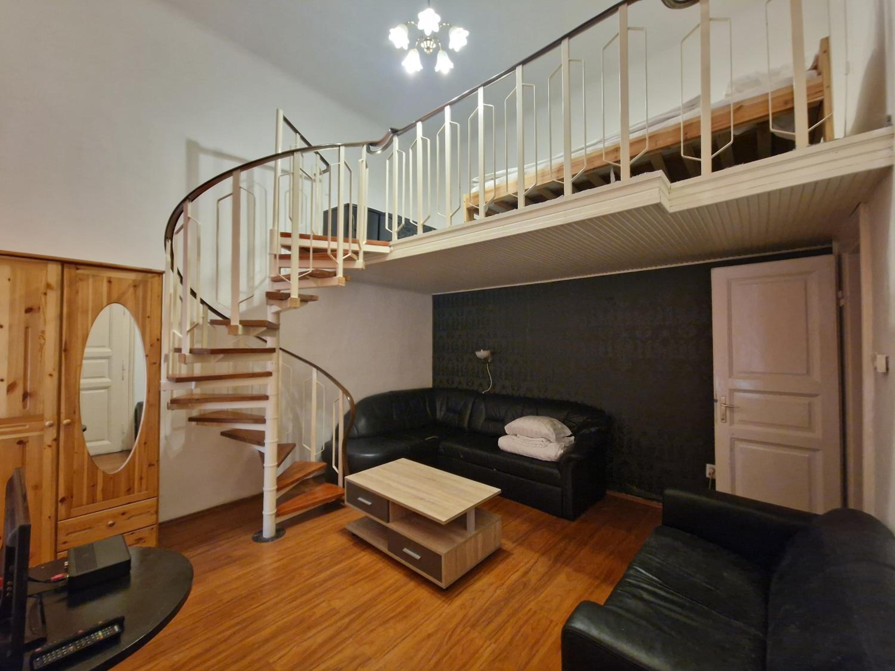 One-Bedroom Apartment - Non-Smoking - Photo 3