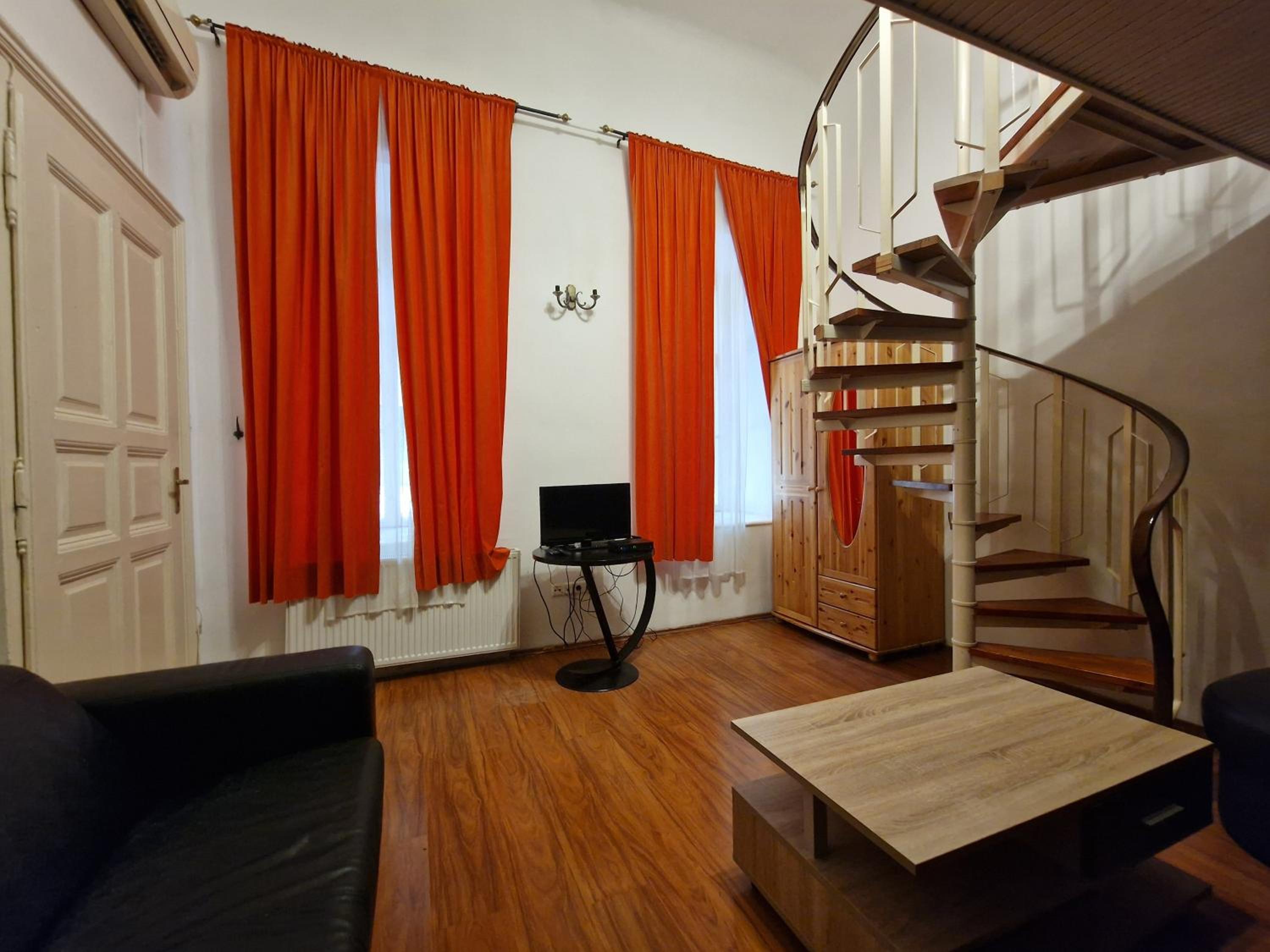 One-Bedroom Apartment - Non-Smoking - Photo 5