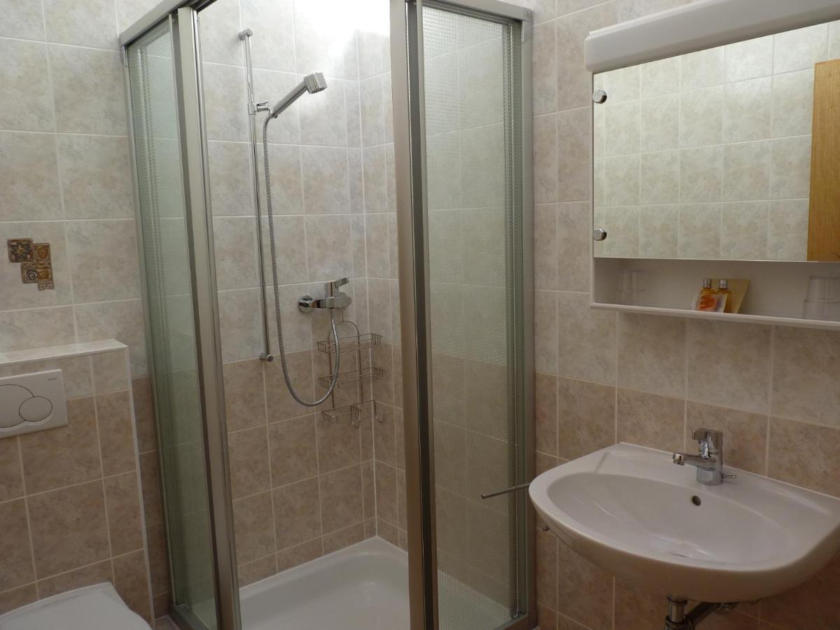 Double or Twin Room with Balcony photo 2
