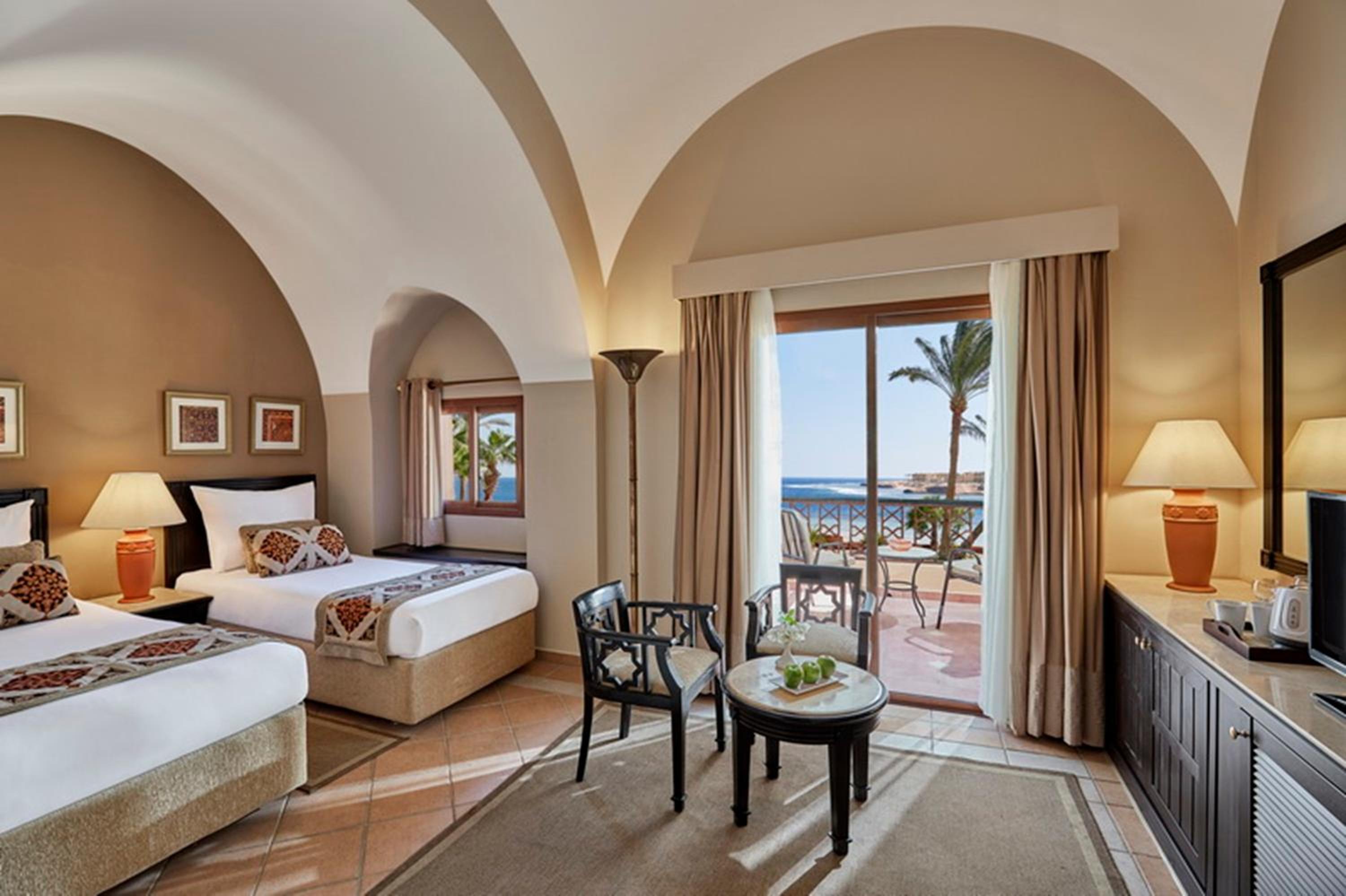 Superior, Queen or Twin Bed, Sea View - Photo 1
