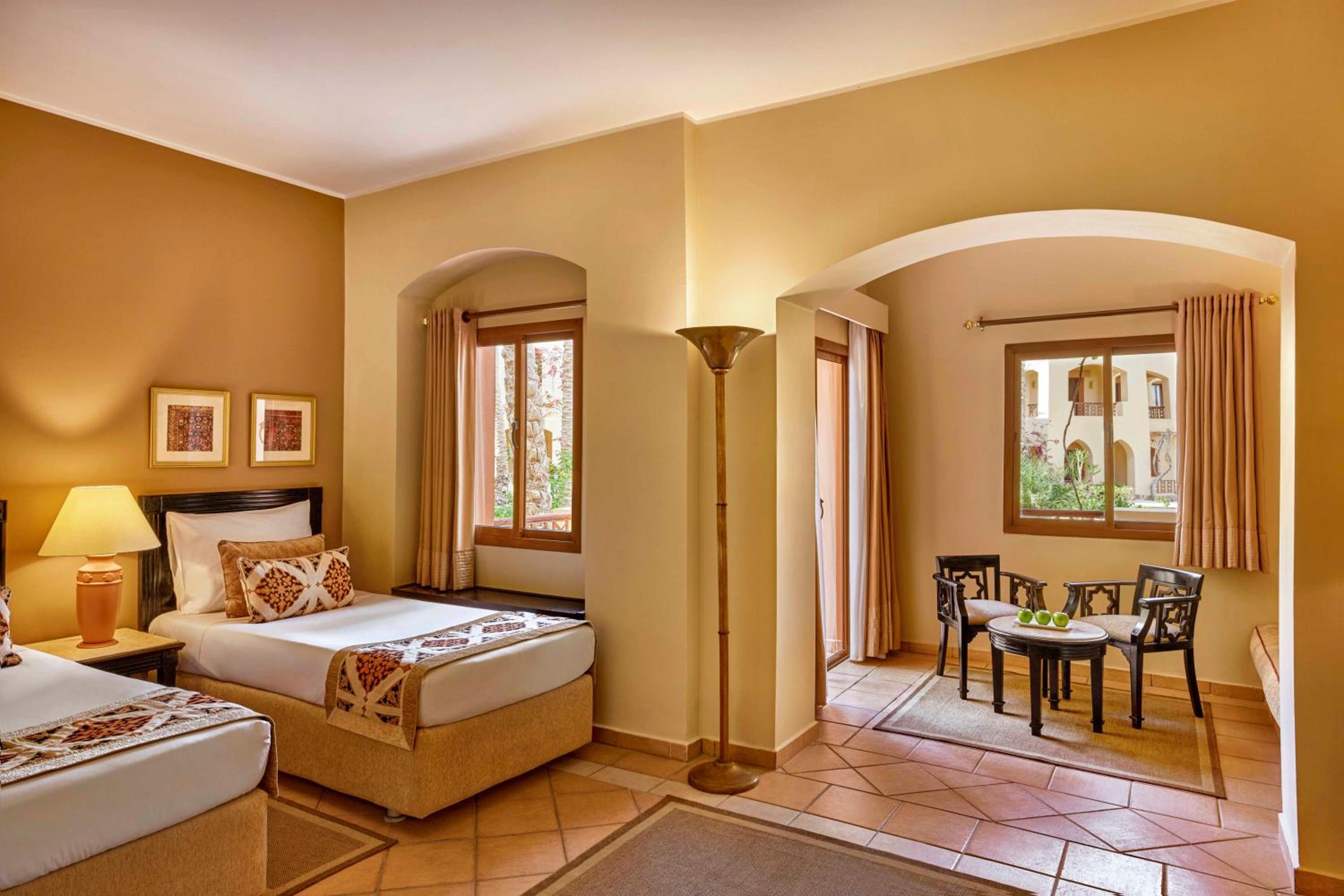 Deluxe, Queen or Twin Bed, Garden View - Photo 1