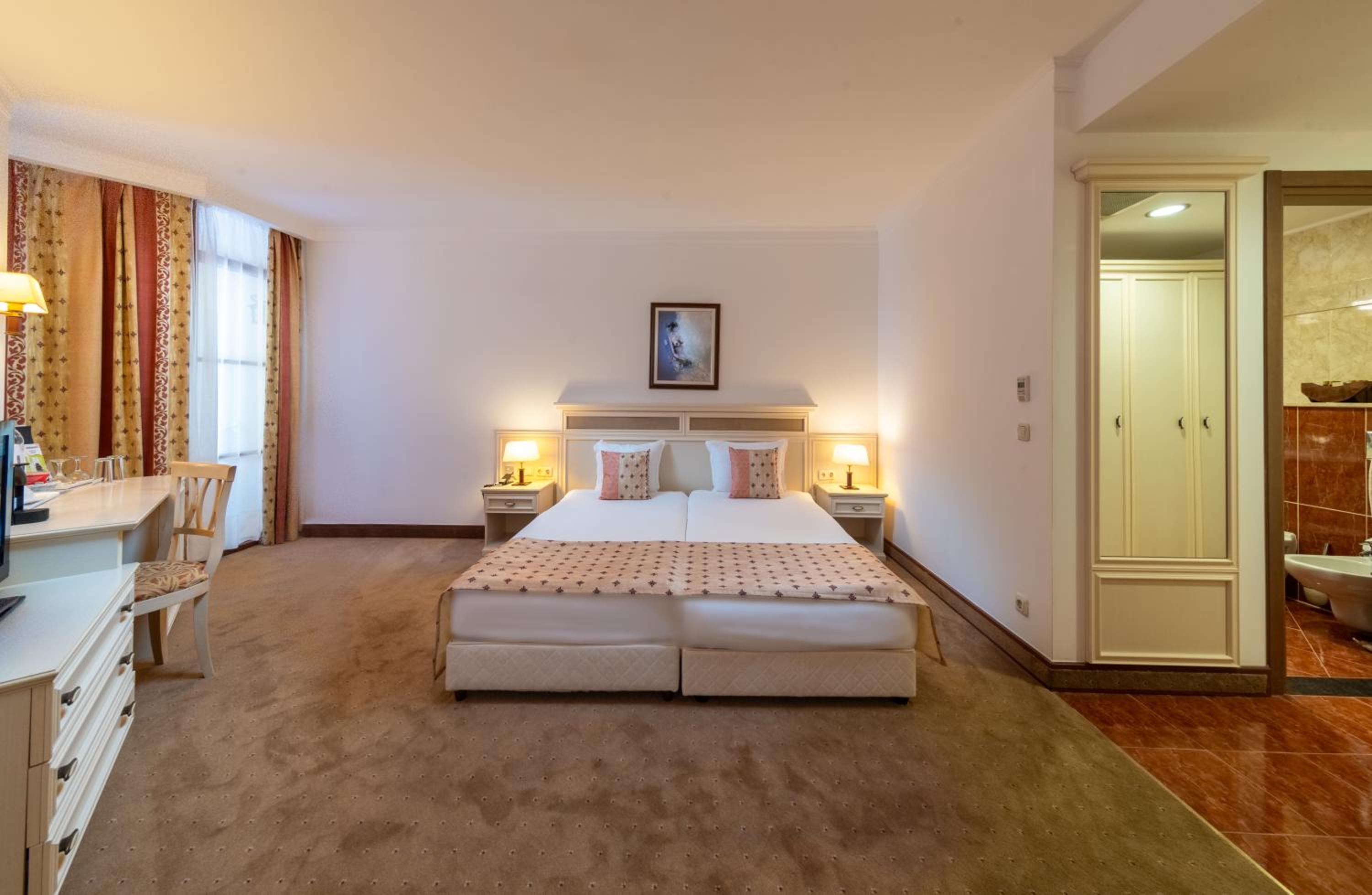 Junior Suite with Sea View - Free Beach Access - Photo 5