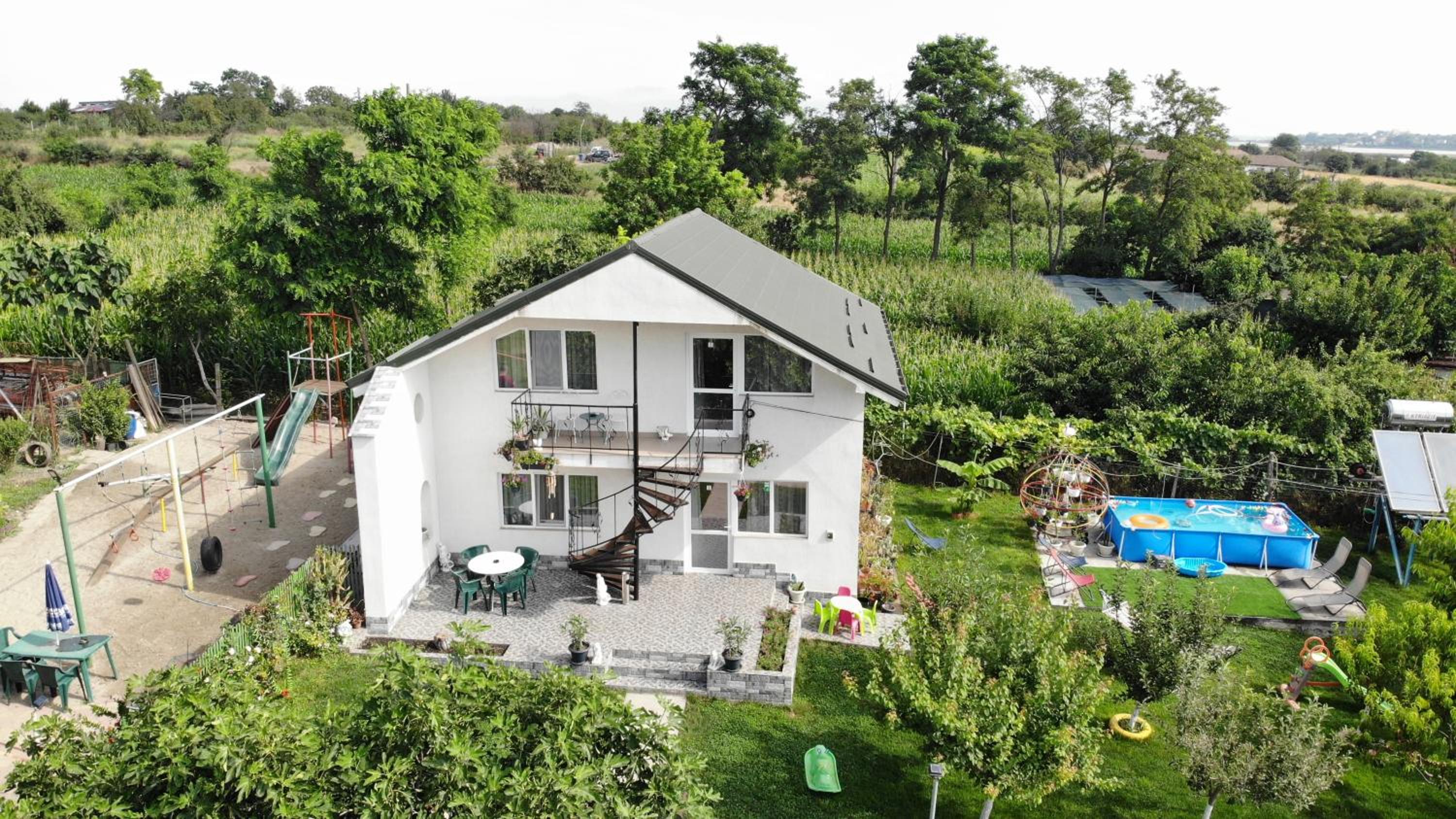 Studio with Pool View photo 2
